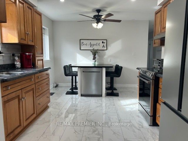 235 Louis Drive, Mississauga, ON L5B 1Z1 photo 4