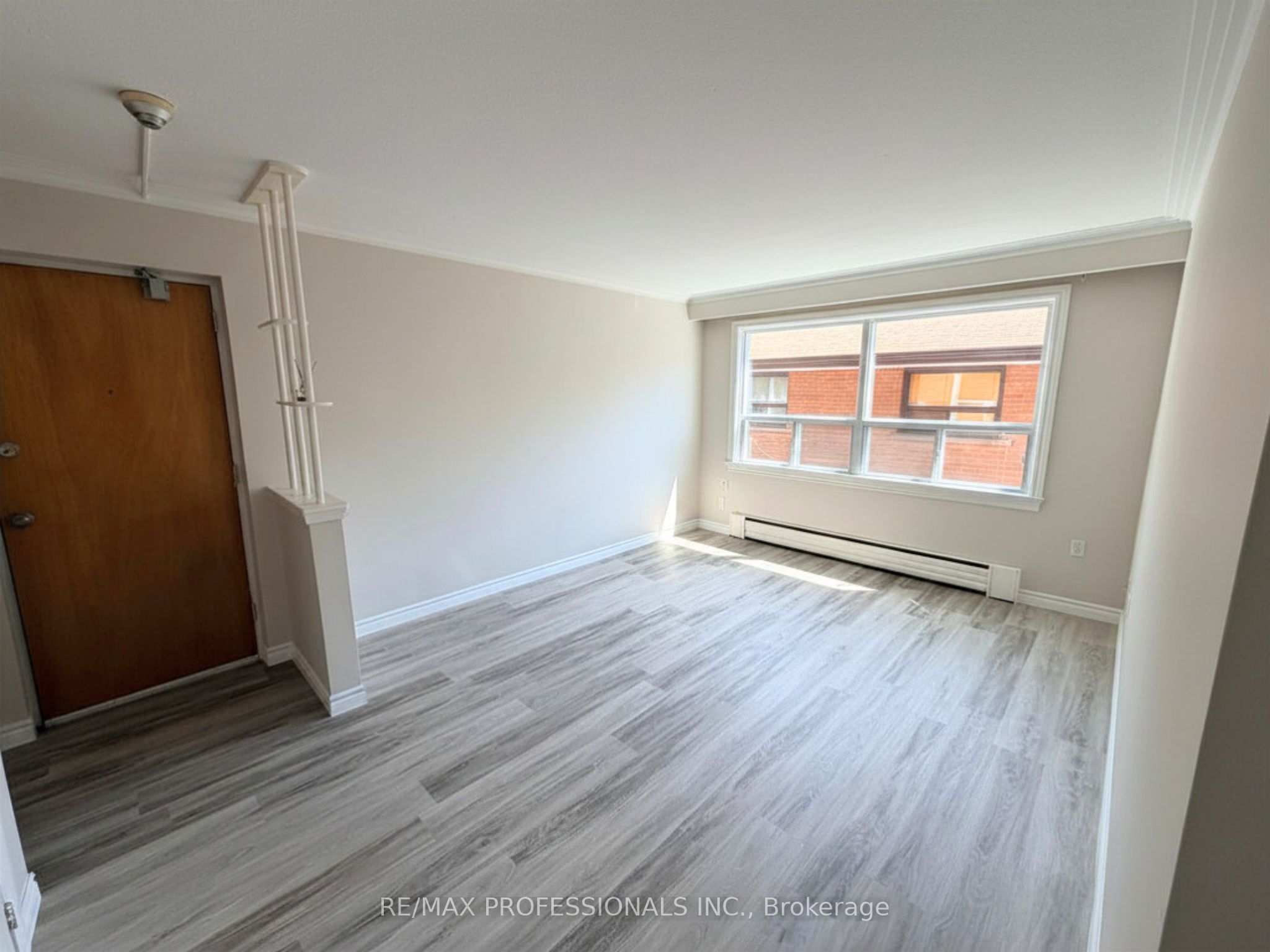 32 Heman Street 3, Toronto, ON M8V 1X5 photo 5
