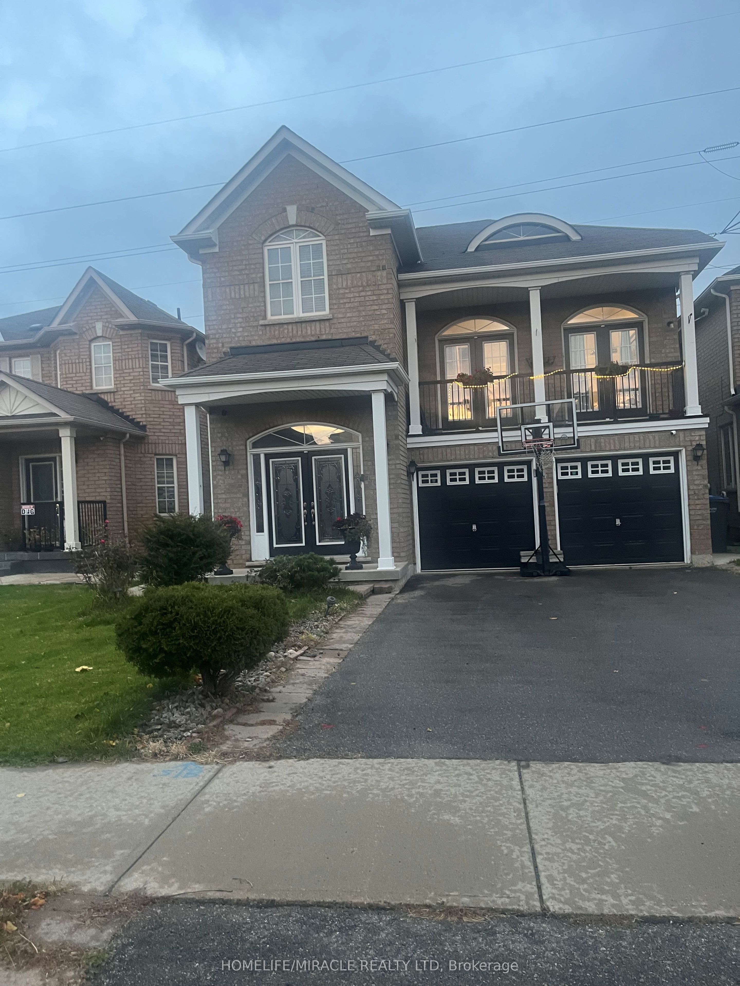 23 Roundstone Drive, Brampton, ON L6X 0K7