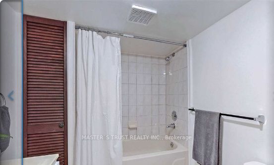 481 Luzon Crescent, Mississauga, ON L5B 3W9 photo 3