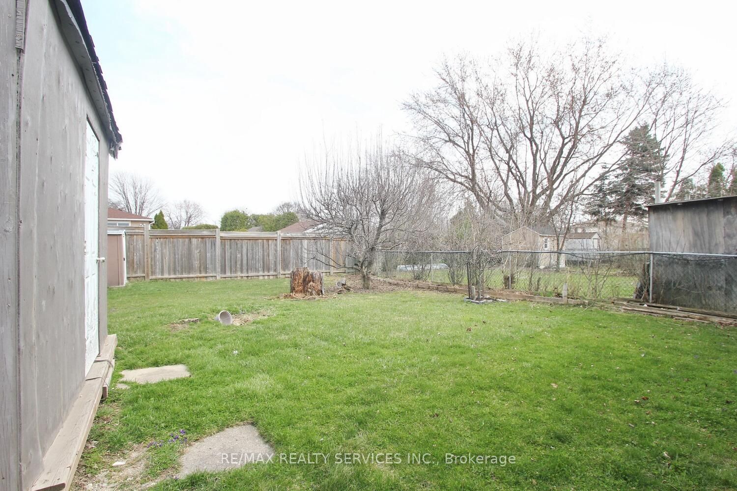 185 Earnscliffe Circle, Brampton, ON L6T 2B6