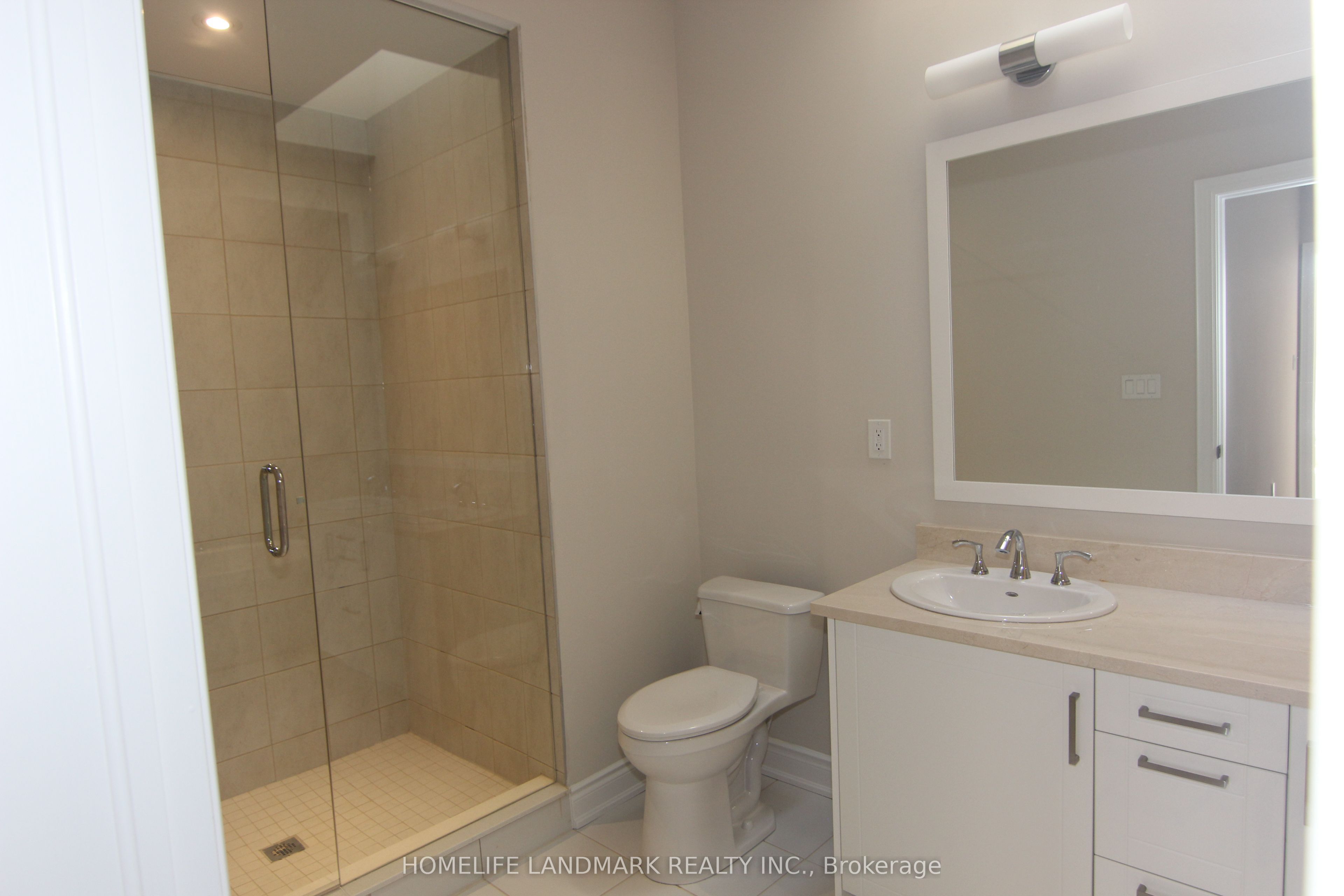 21 Wasdale Road 101, Mississauga, ON L5M 2R2 photo 3
