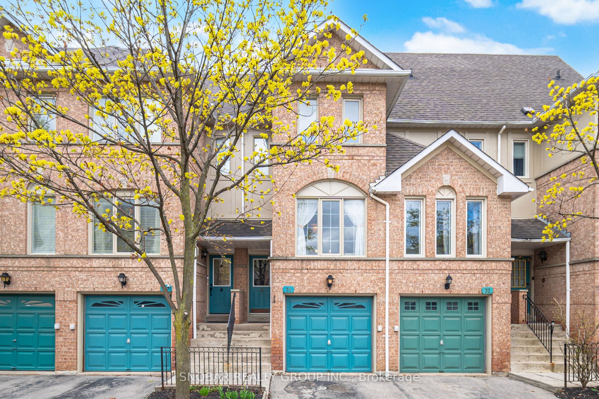 1050 Bristol Road W 31, Mississauga, ON L5V 2E8