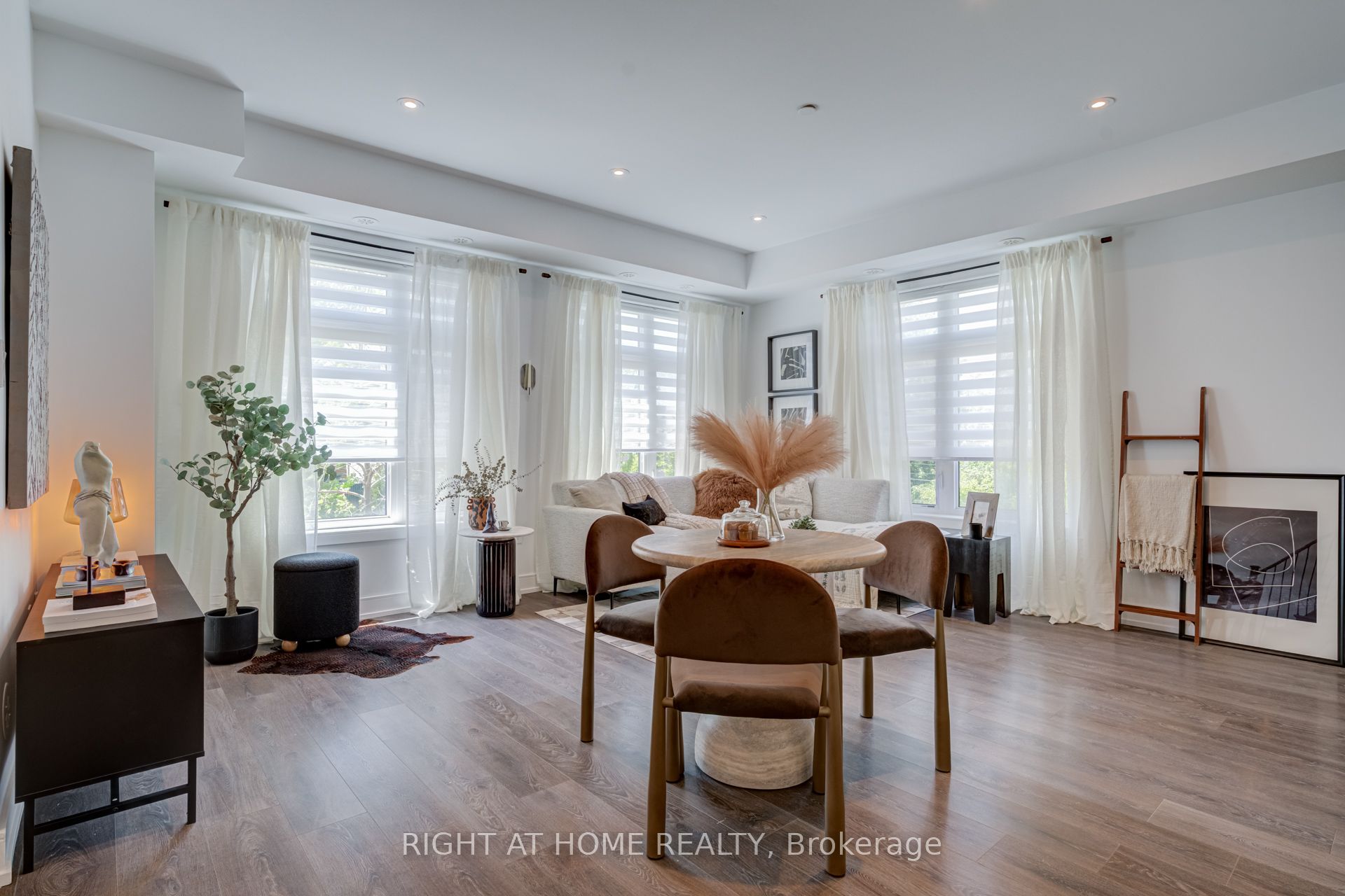 66 Long Branch Avenue 4, Toronto, ON M8W 3J4 photo 5