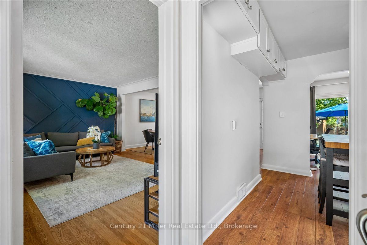 1583 Blanefield Road, Mississauga, ON L5G 4H3 photo 3