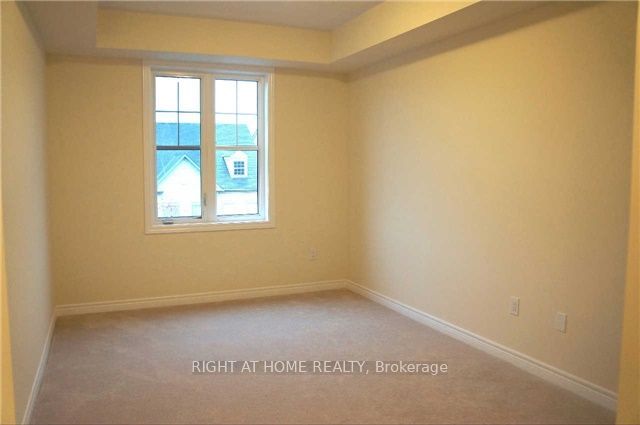 263 Georgian Drive 302, Oakville, ON L6H 6V1 photo 3