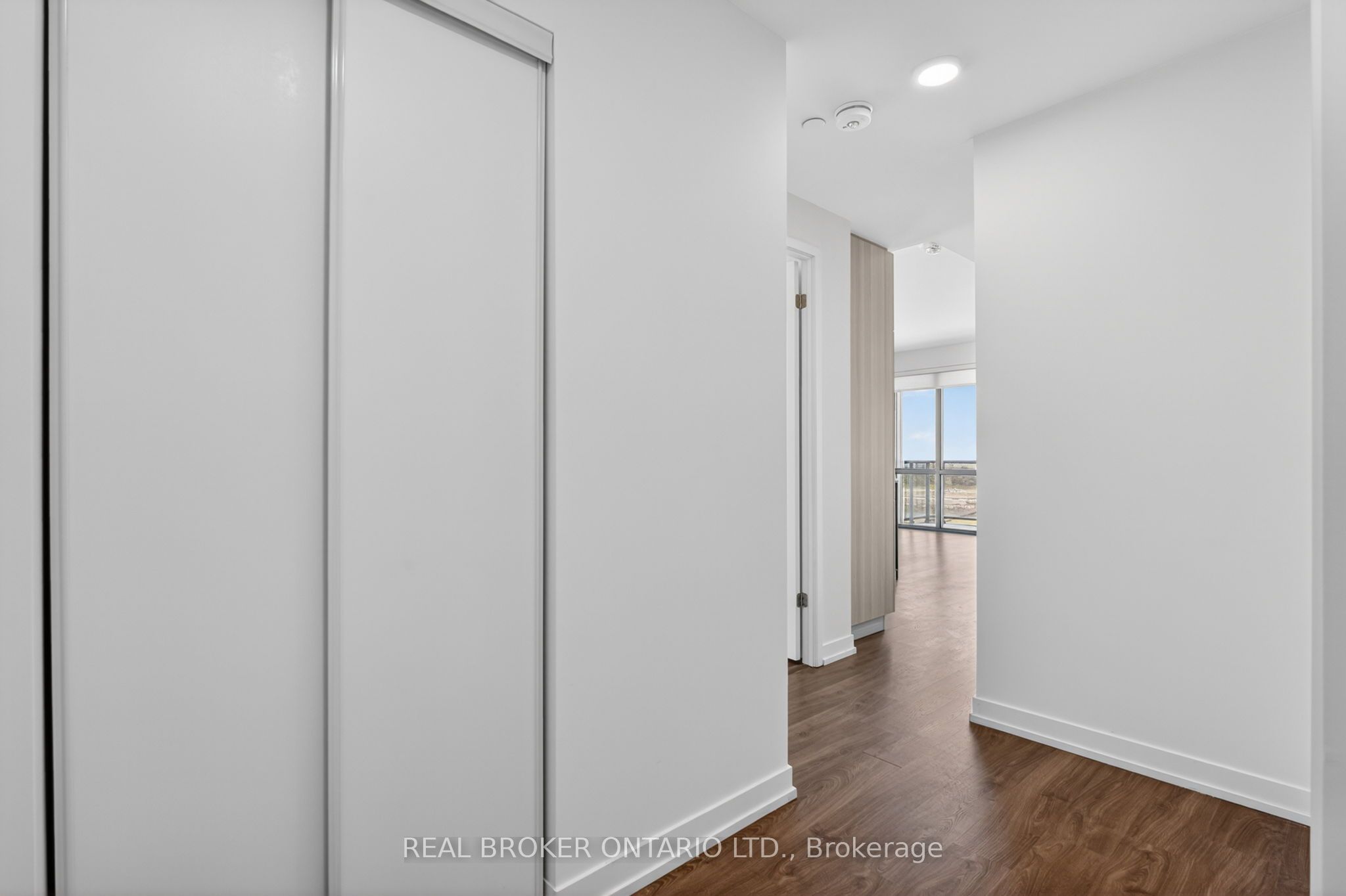 251 Masonry Way 416, Mississauga, ON L5H 0B3 photo 4
