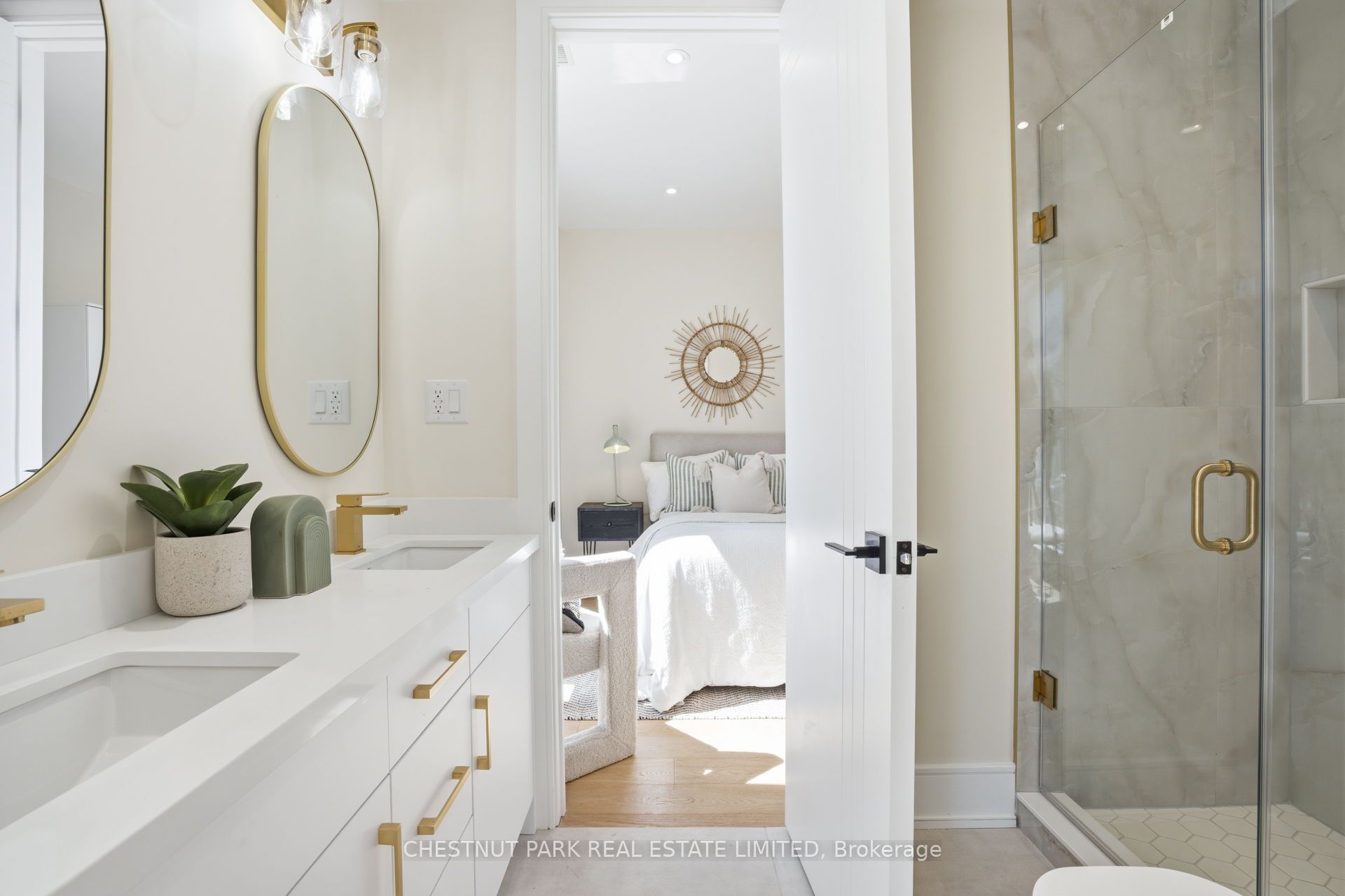 86 Edgecroft Road, Toronto, ON M8Z 2C3 photo 3