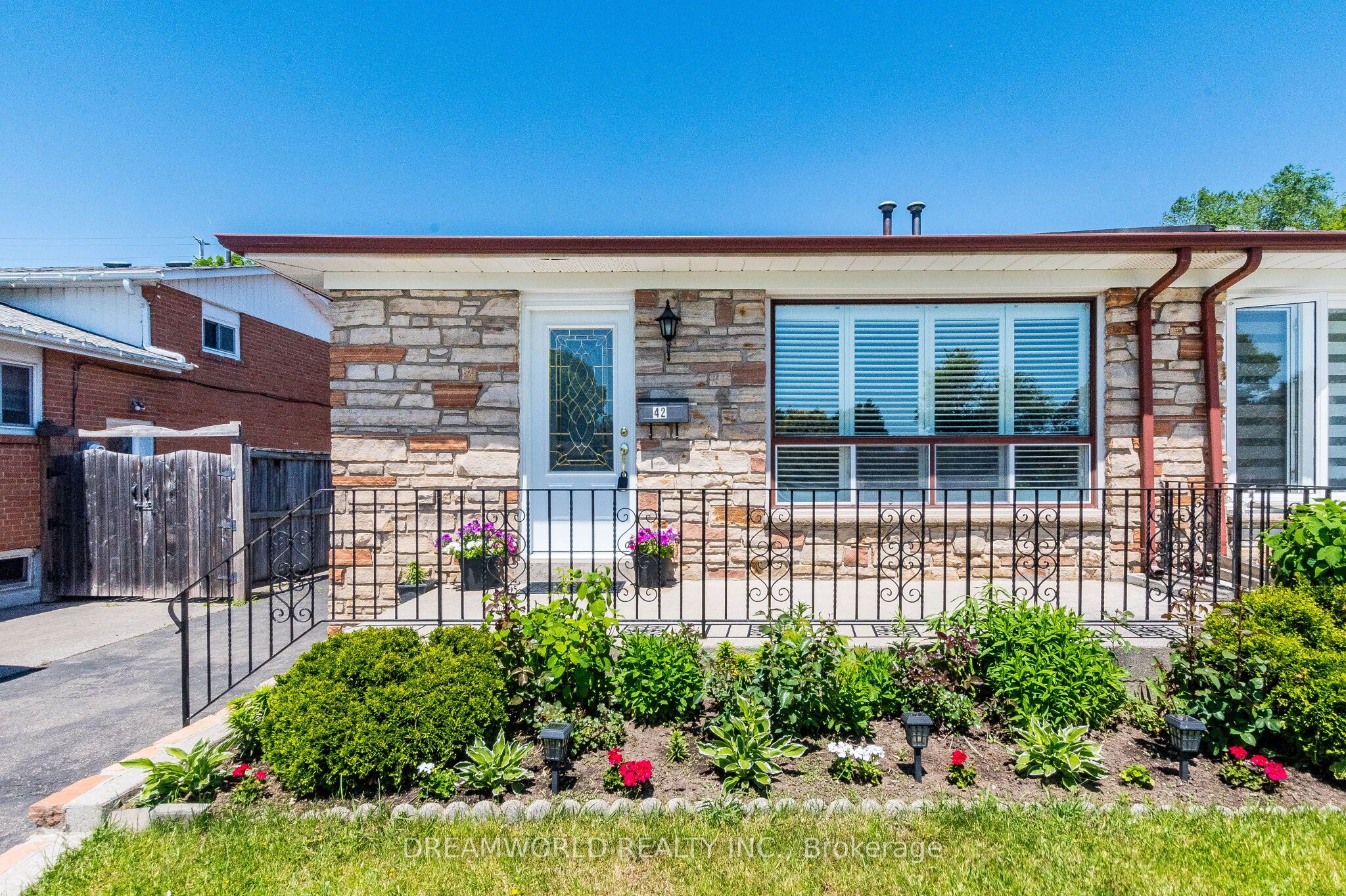 42 Northwood Drive, Brampton, ON L6X 2L2