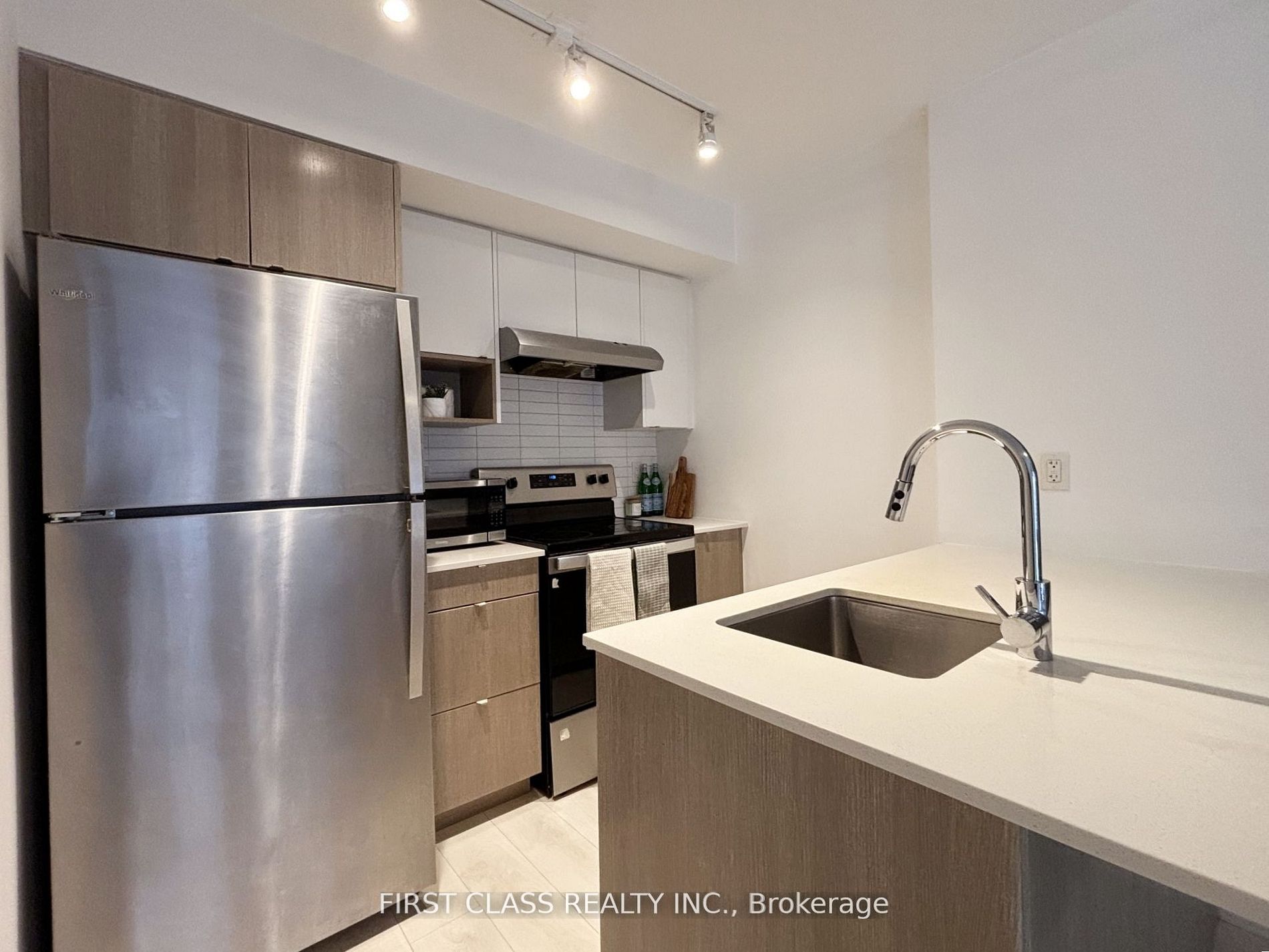 1127 Cooke Boulevard 514, Burlington, ON L7T 4A8 photo 4