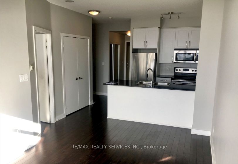 4065 Brickstone Mews 2805, Mississauga, ON L5B 0G3 photo 2