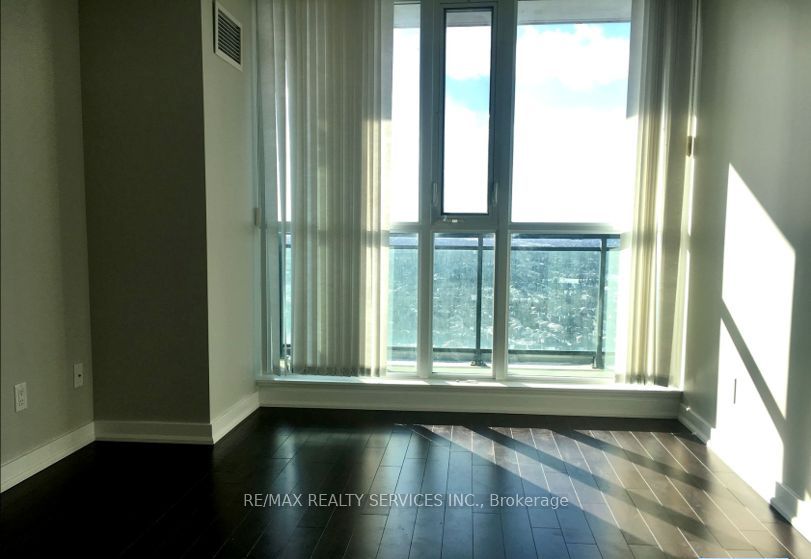 4065 Brickstone Mews 2805, Mississauga, ON L5B 0G3 photo 5