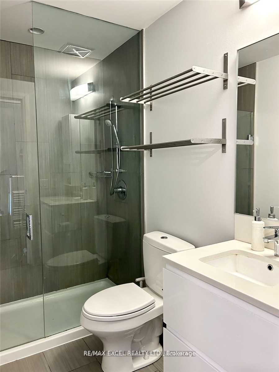 36 Park Lawn Road 4006, Toronto, ON M8V 0E5