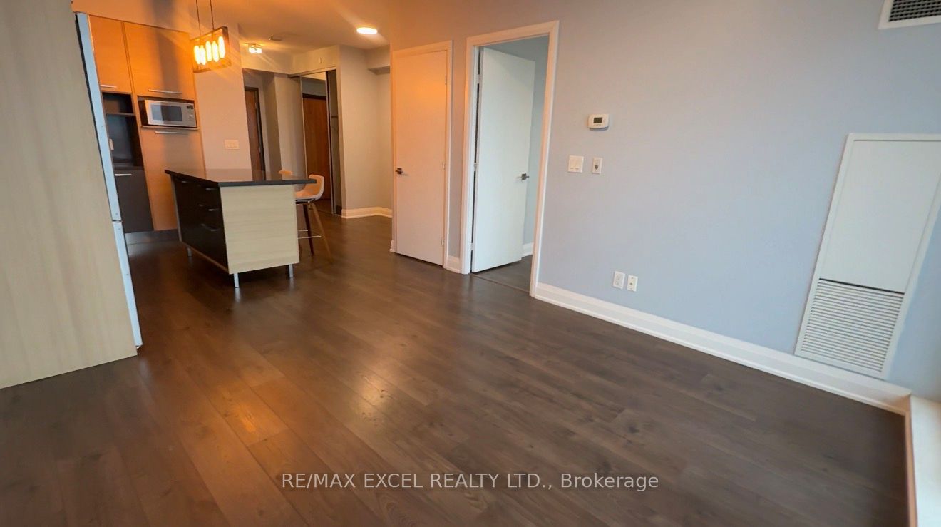 36 Park Lawn Road 4006, Toronto, ON M8V 0E5 photo 4