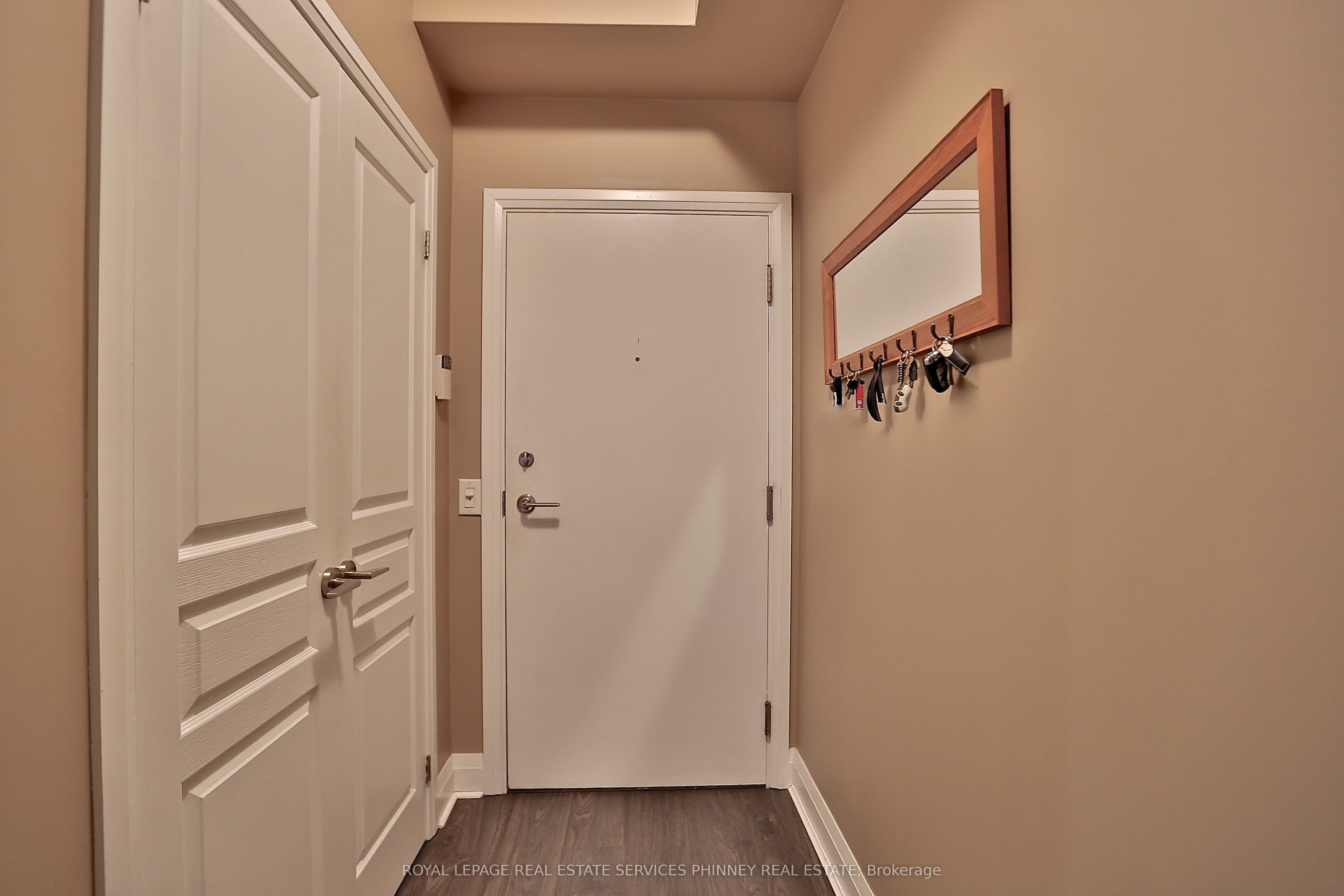 1 Hurontario Street 514, Mississauga, ON L5G 3G8 photo 5