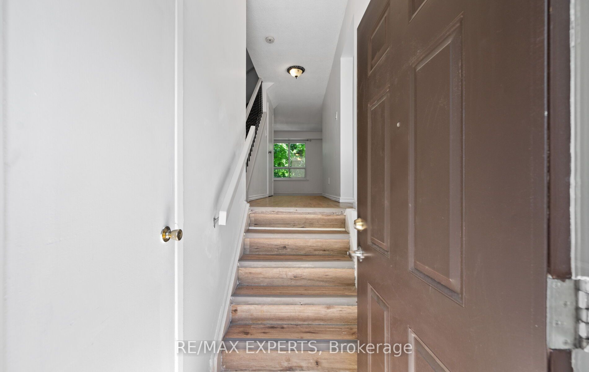 5 Moregate Crescent, Brampton, ON L6S 3K9 photo 4