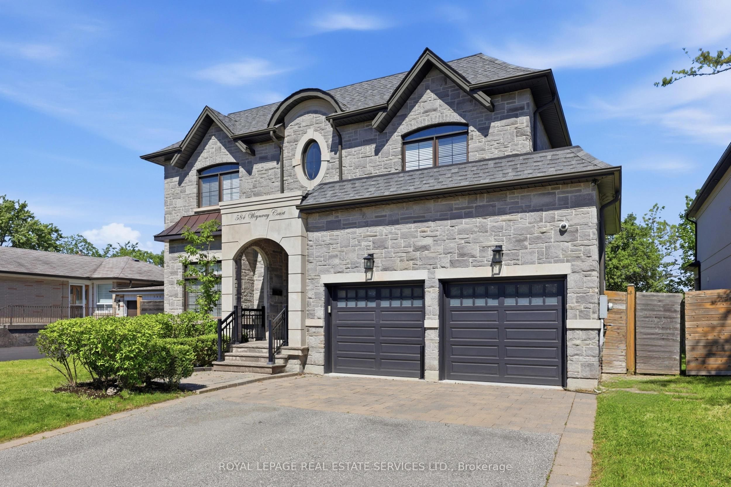 584 Weynway Court, Oakville, ON L6L 4G7 photo 5