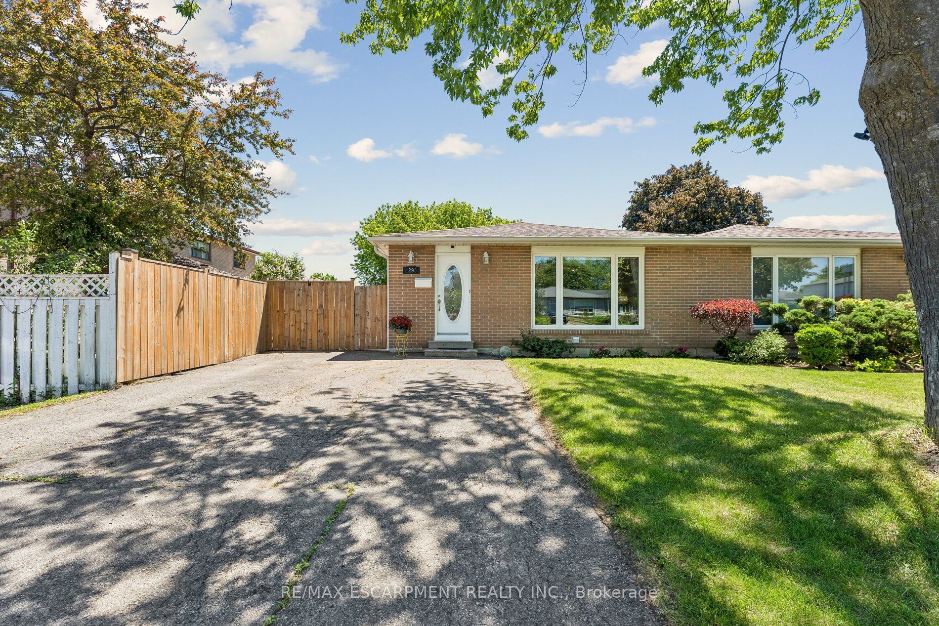29 Deeside Crescent, Brampton, ON L6T 3L8 photo 5