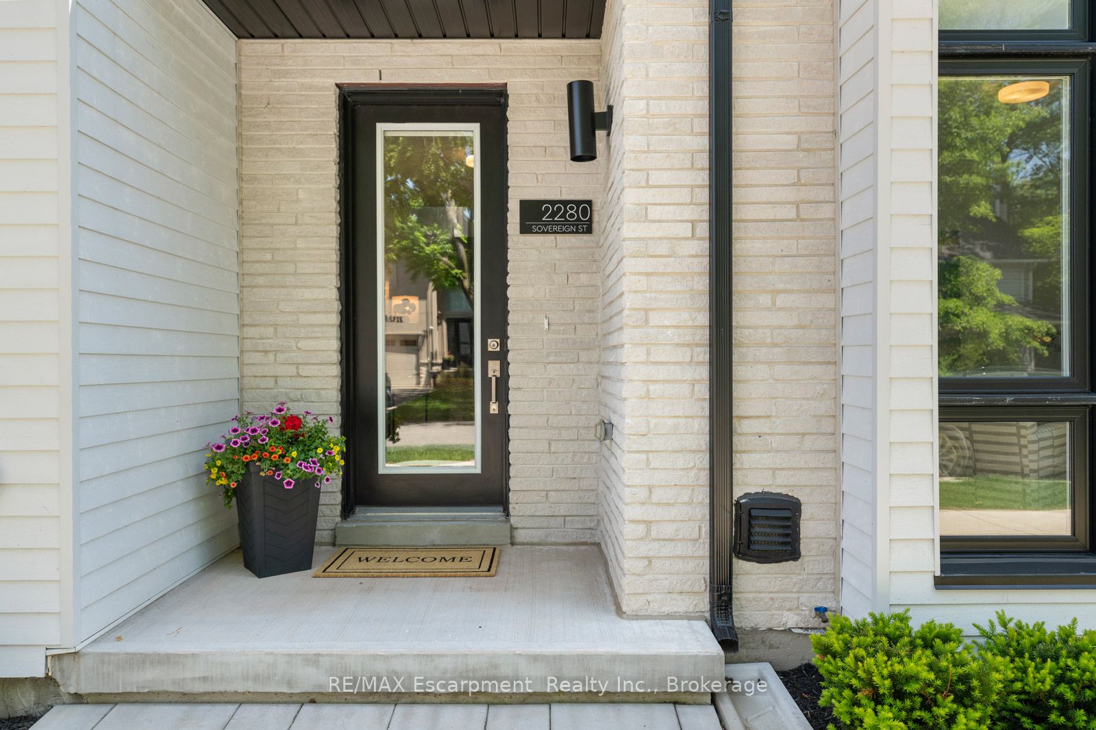 2280 Sovereign Street, Oakville, ON L6L 0H9 photo 5