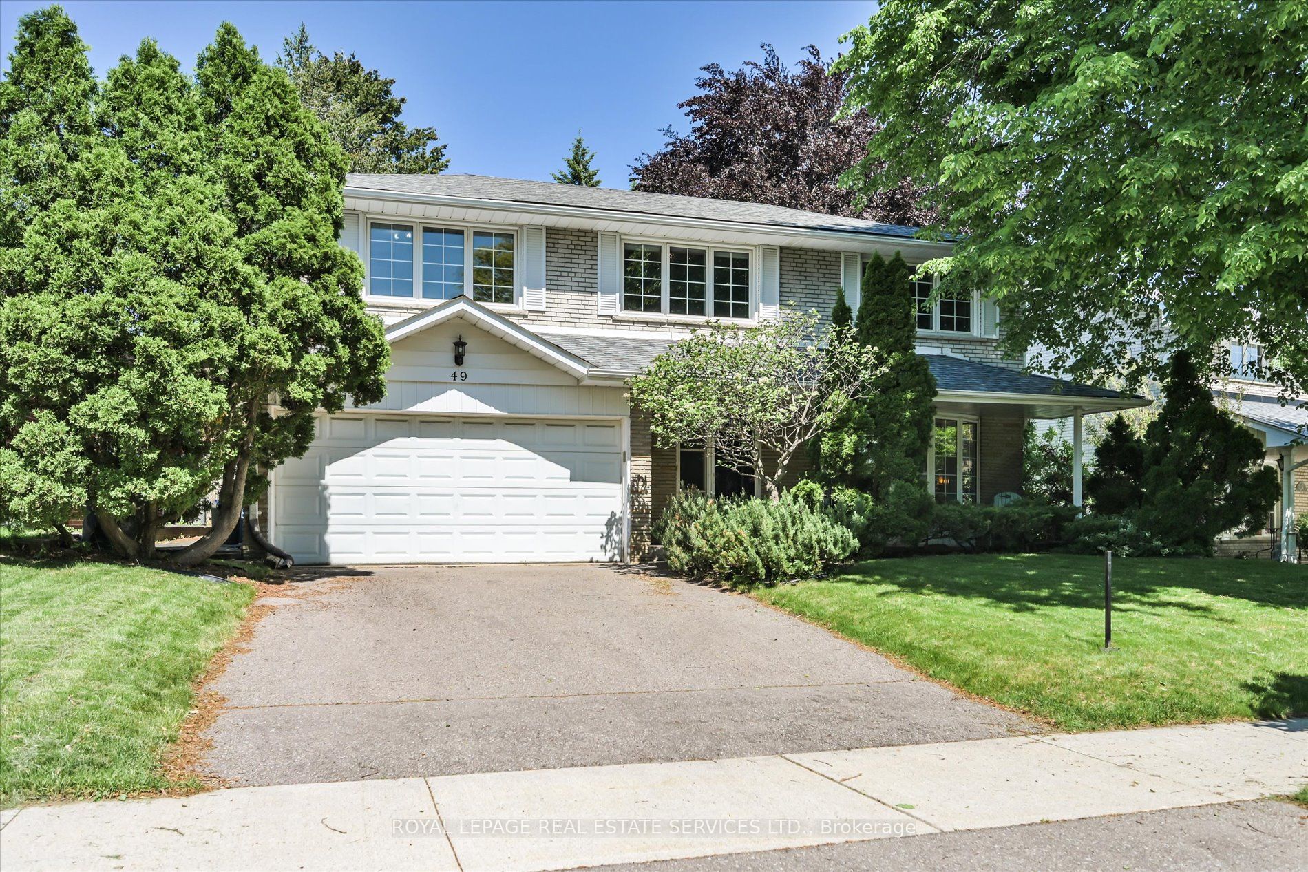 49 Pettit Drive, Toronto, ON M9R 2W6
