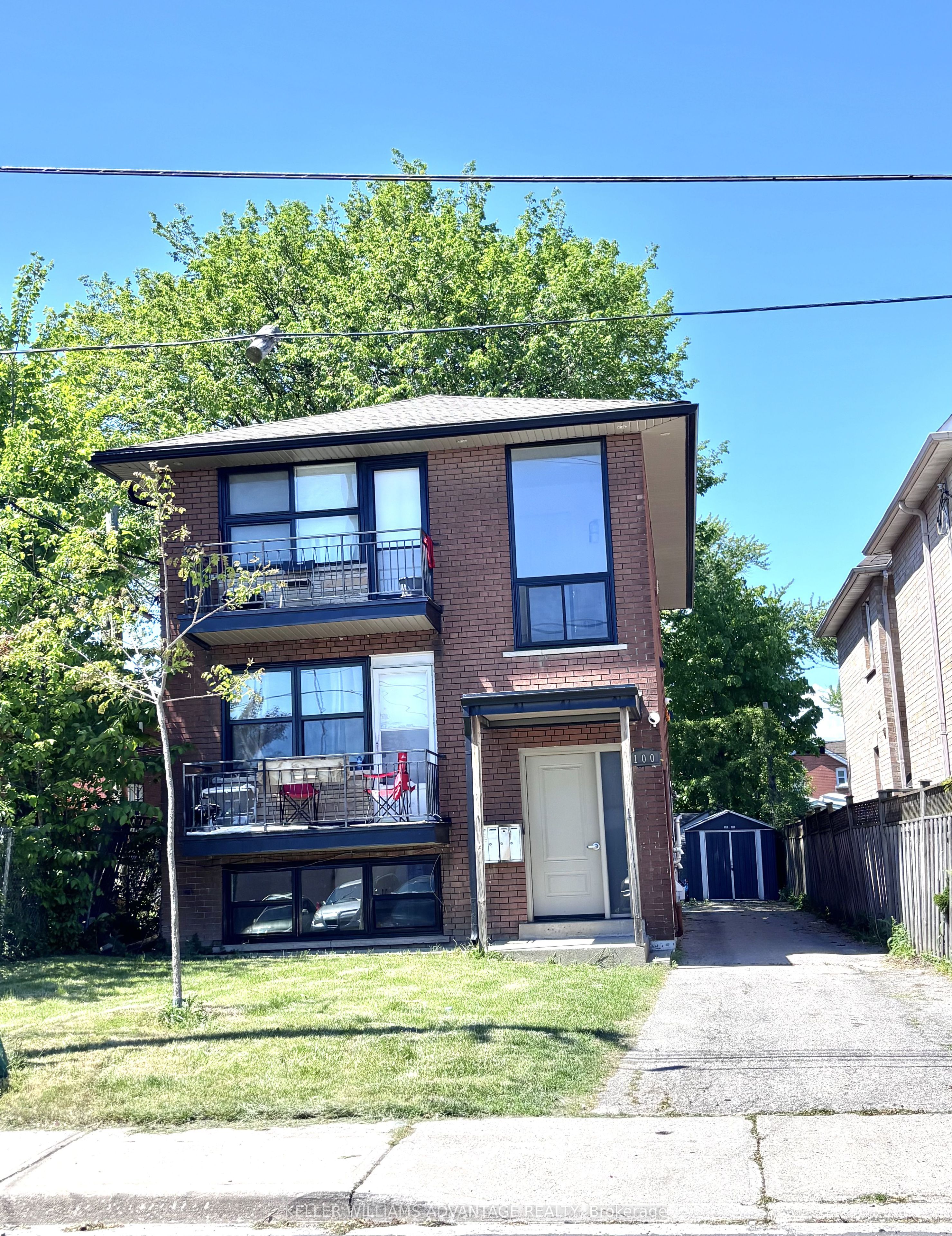100 Portland Street, Toronto, ON M8Y 1A7 photo 2