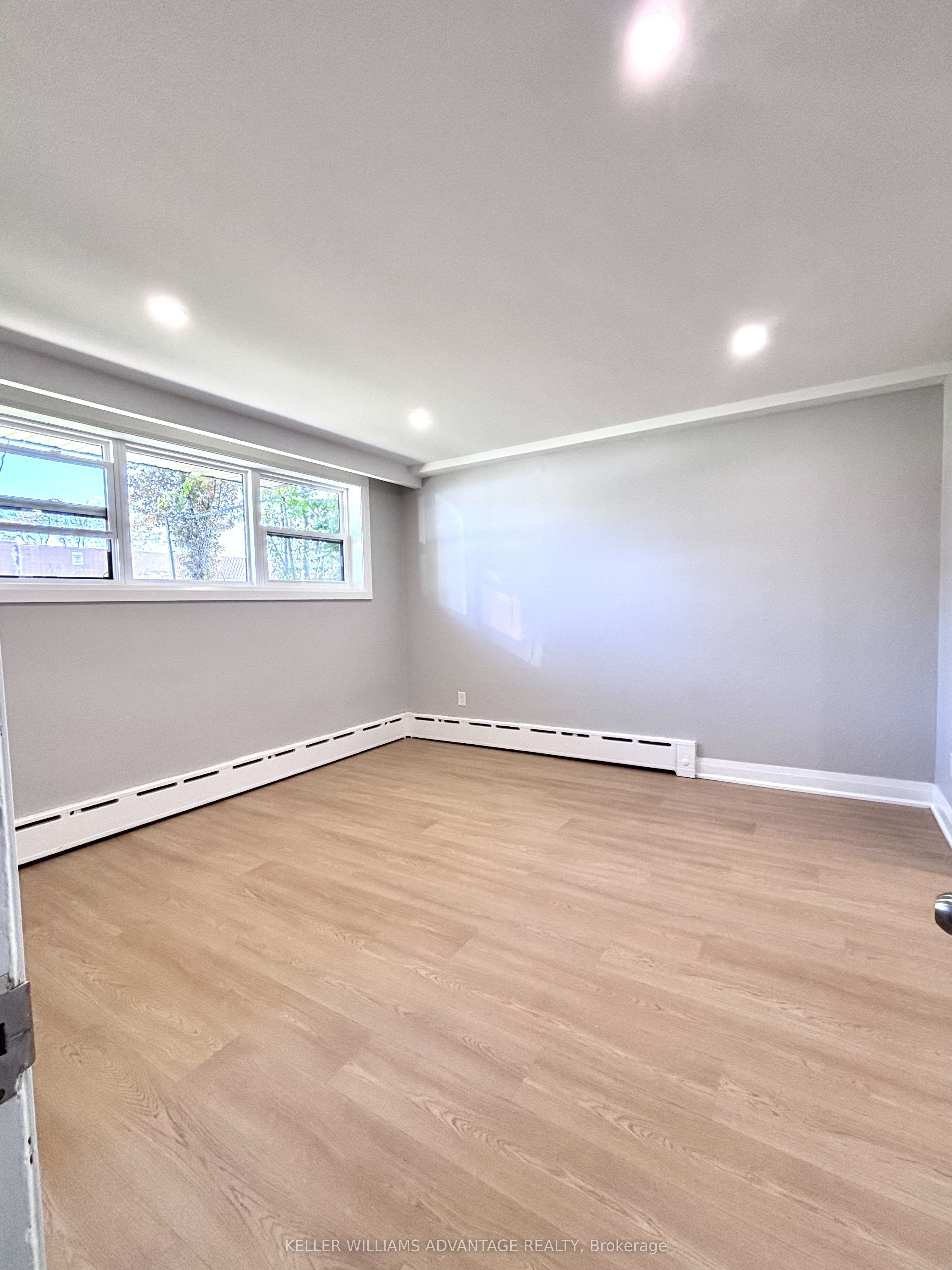 100 Portland Street, Toronto, ON M8Y 1A7 photo 3