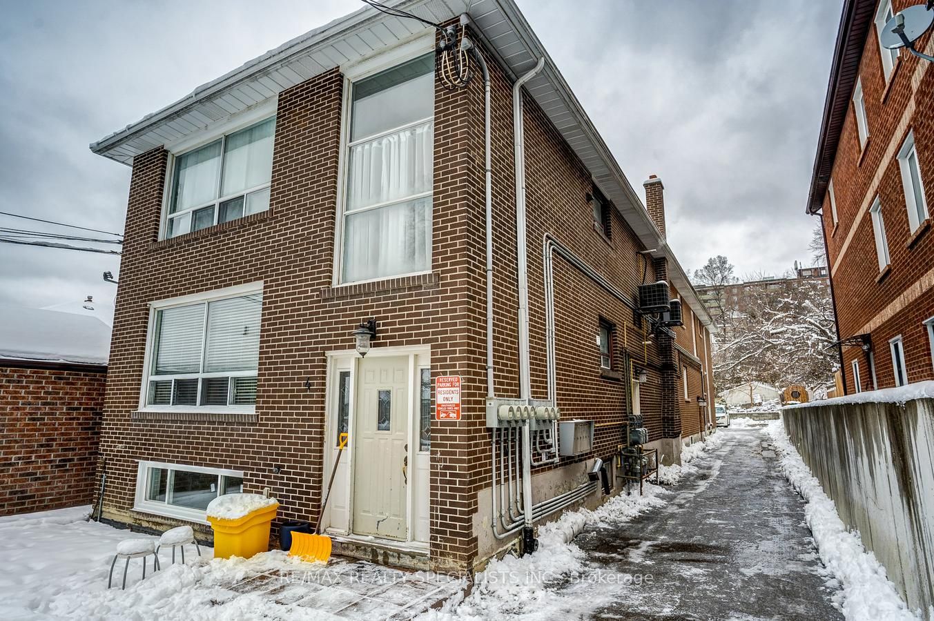 4 Garrow Avenue 1, Toronto, ON M6N 2C5 photo 3