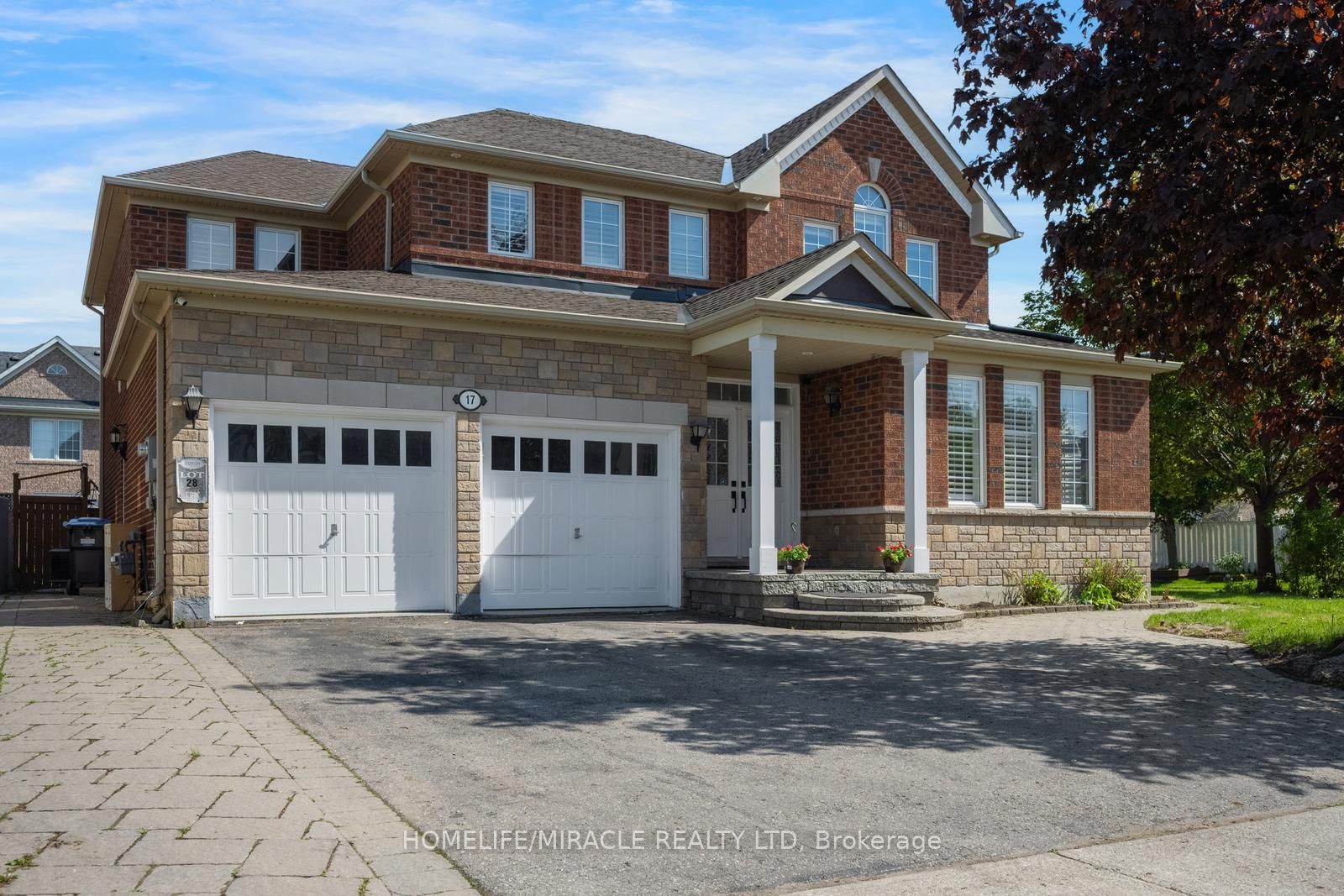 17 Latania Boulevard, Brampton, ON L6P 1S8 photo 2
