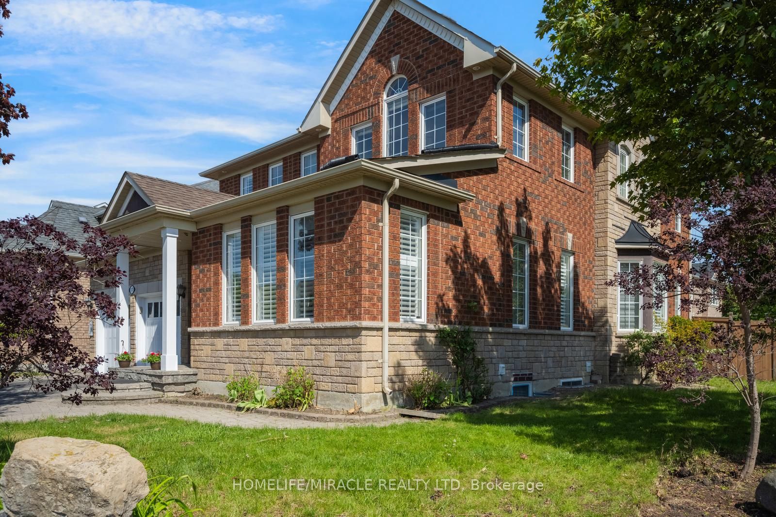 17 Latania Boulevard, Brampton, ON L6P 1S8 photo 3