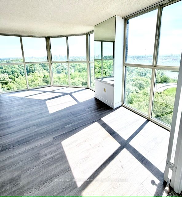 600 Rexdale Boulevard Lph2, Toronto, ON M9W 6T4