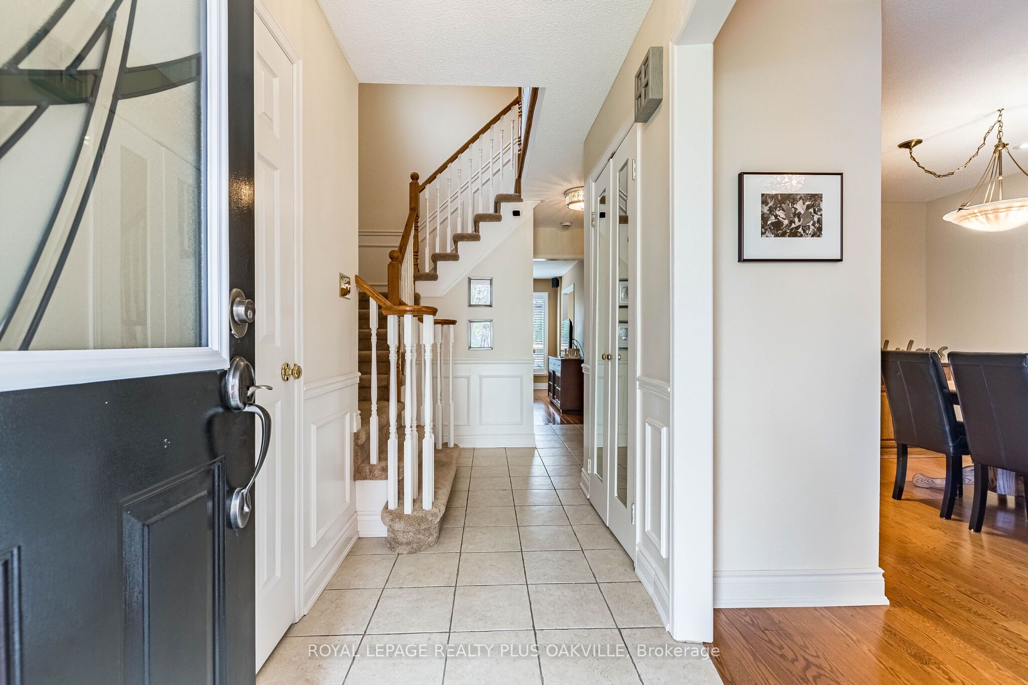 394 Maidstone Crescent, Oakville, ON L6M 1A1 photo 3