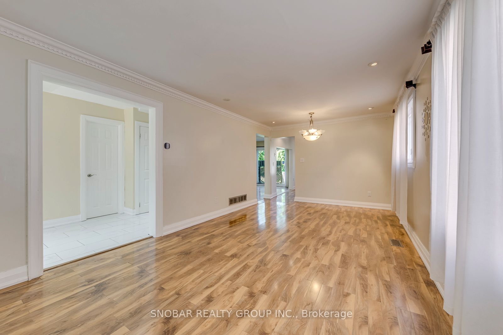 296 Rimilton Avenue, Toronto, ON M8W 4X6 photo 4