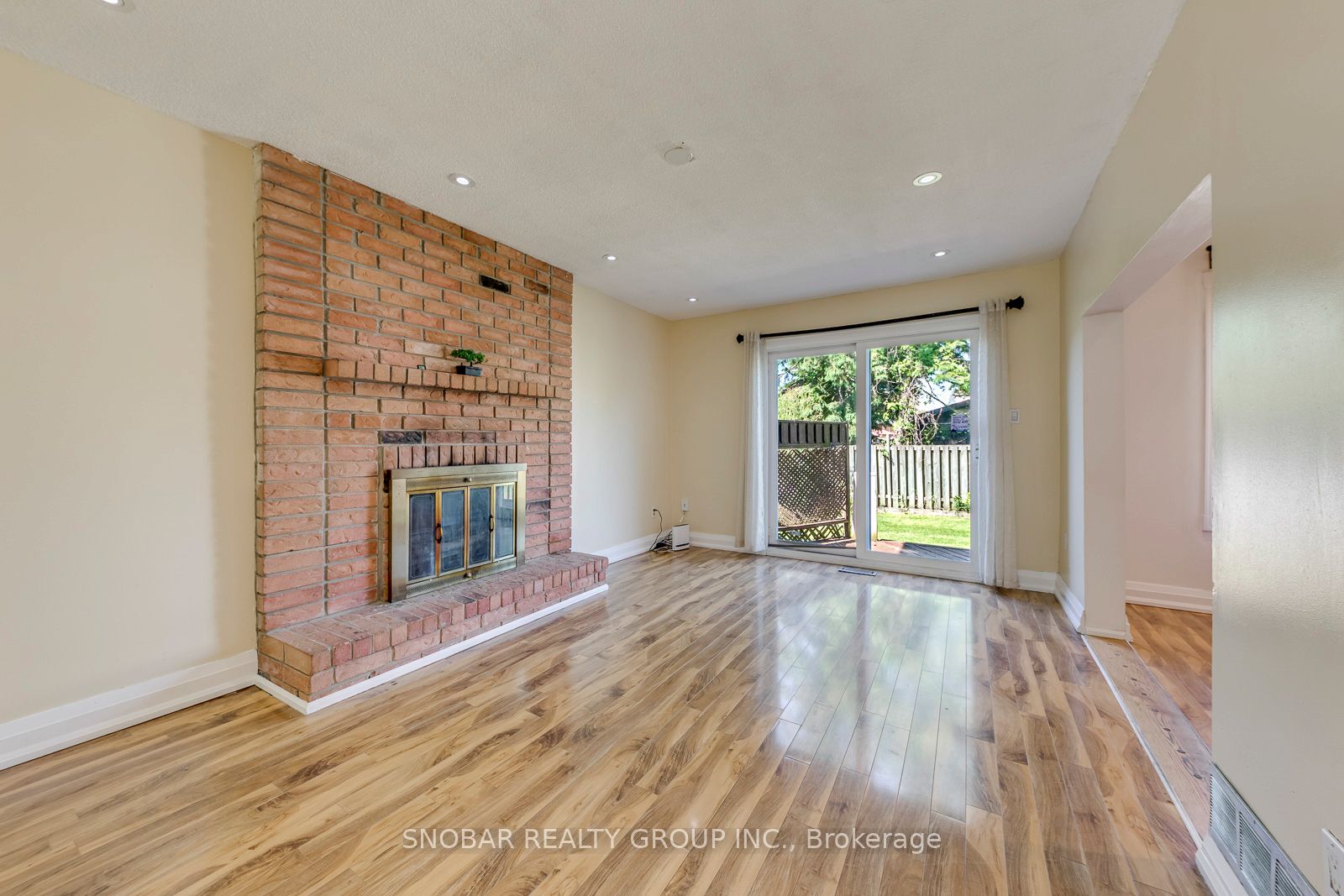 296 Rimilton Avenue, Toronto, ON M8W 4X6 photo 5