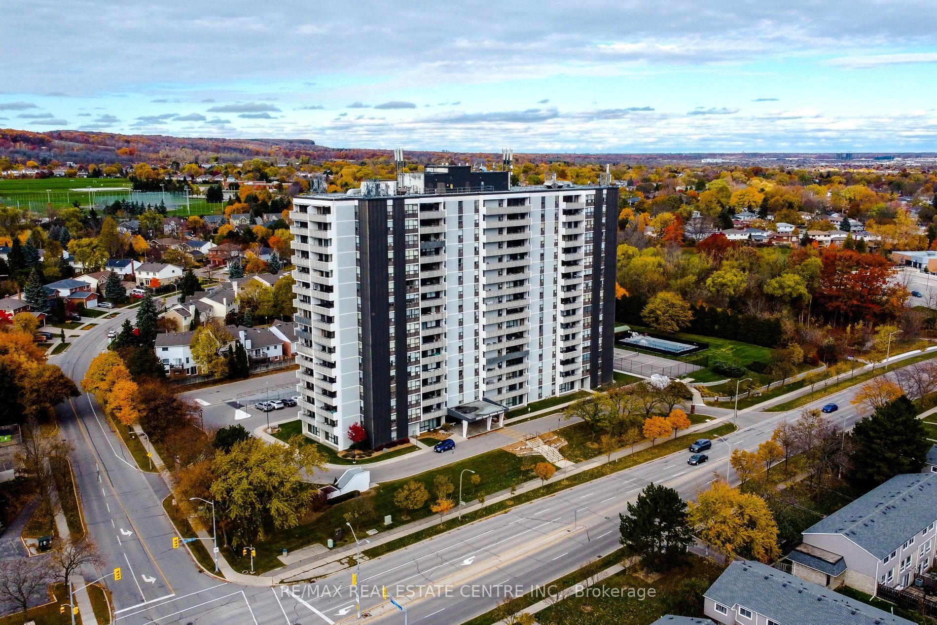 2055 Upper Middle Road 602, Burlington, ON L7P 3P4