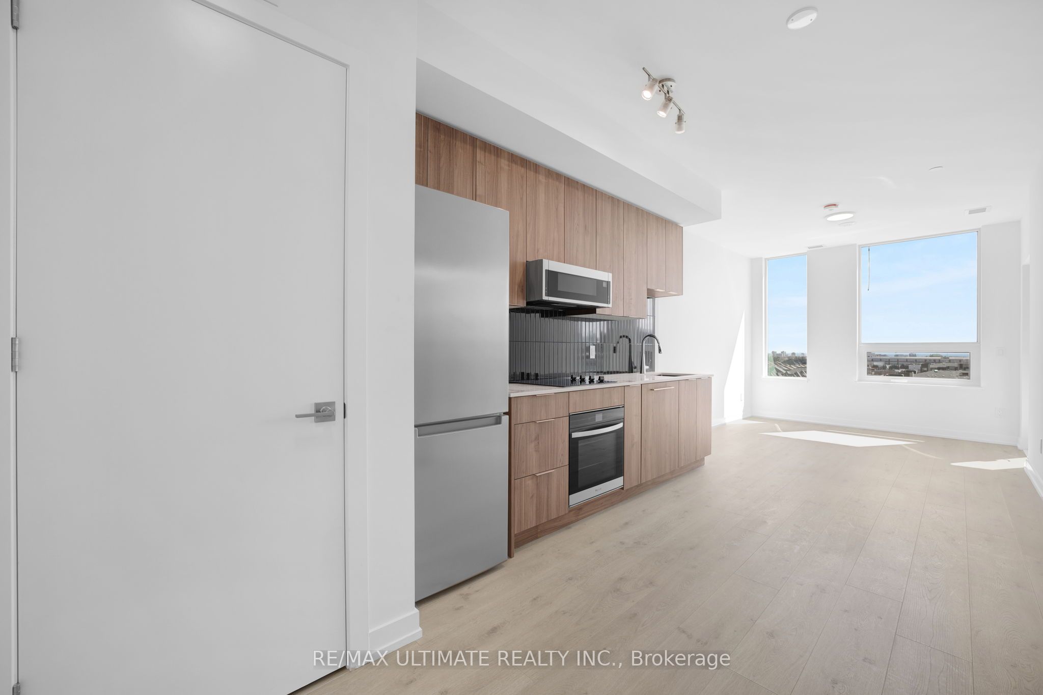 2501 Saw Whet Boulevard 612, Oakville, ON L6M 5N2 photo 2