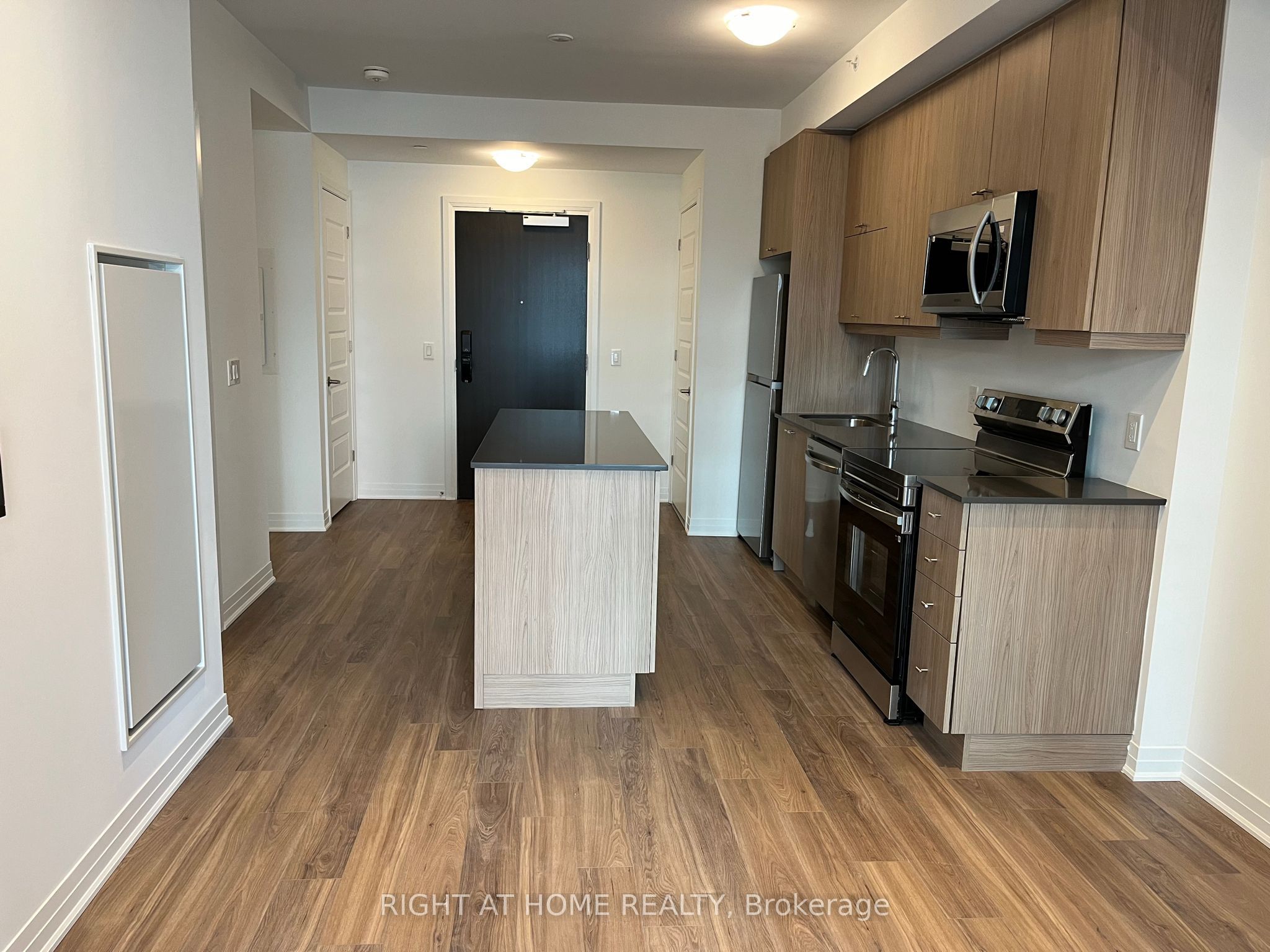 480 Gordon Krantz Avenue 318, Milton, ON L9E 1Z5 photo 5