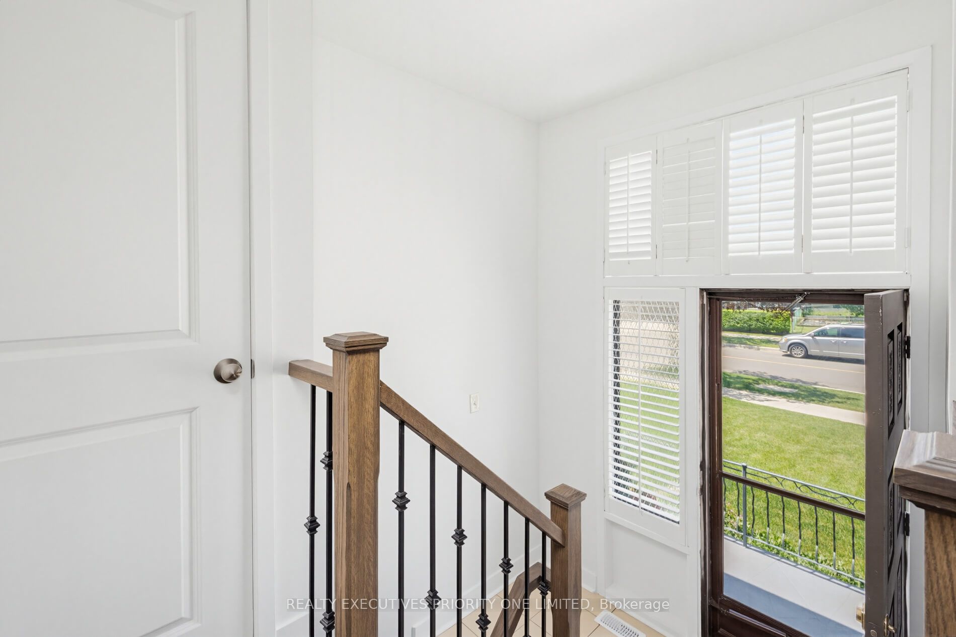 55 Picaro Drive, Toronto, ON M3N 2B6 photo 3