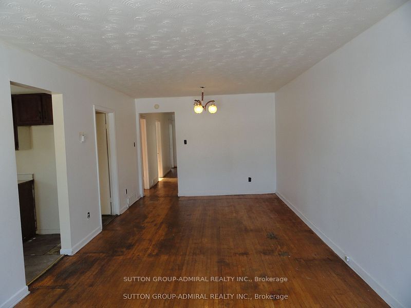 205 St Lucie Drive, Toronto, ON M9M 1T4 photo 5
