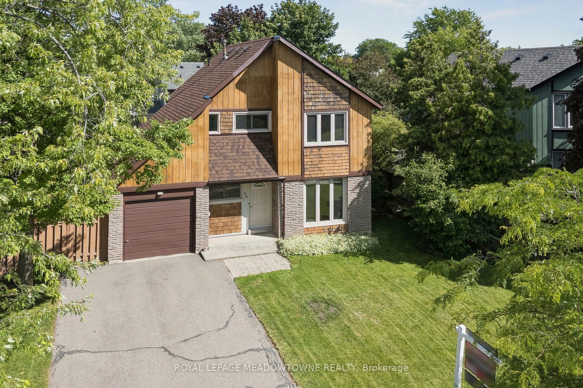 34 Plainsman Road, Mississauga, ON L5N 1C7