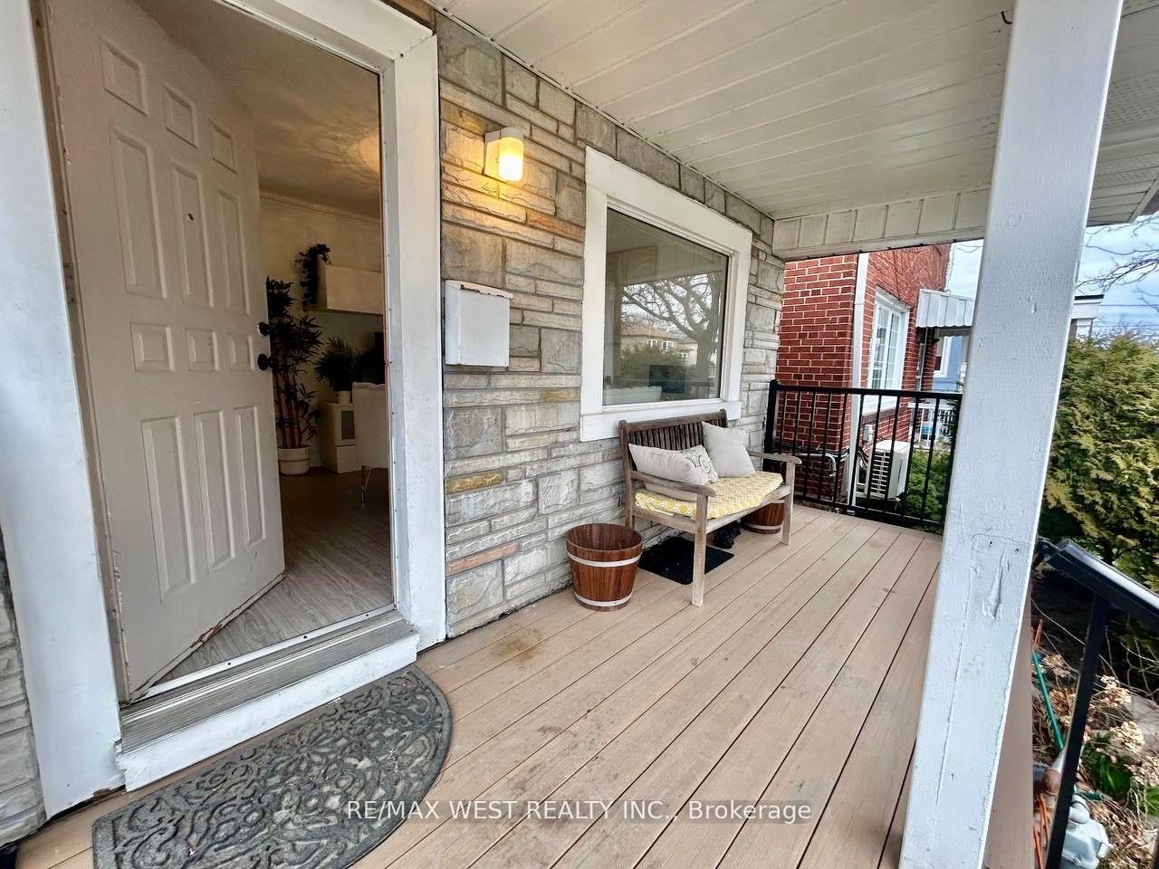 36 Fourteenth Street, Toronto, ON M8V 3H9 photo 3