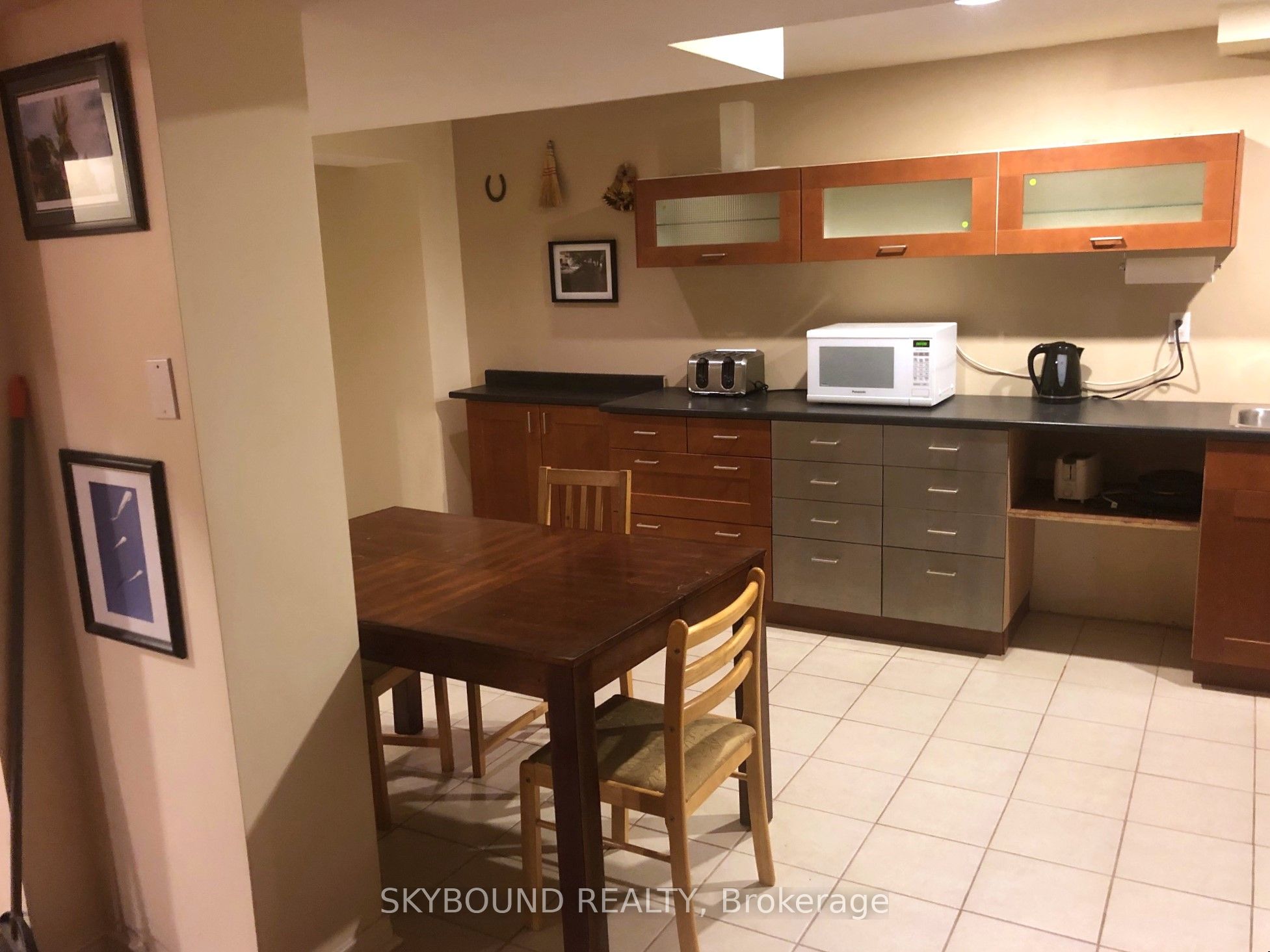 4833 Wild Rose Street Basement Apartment, Mississauga, ON L5M 5M8 photo 3