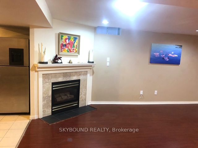 4833 Wild Rose Street Basement Apartment, Mississauga, ON L5M 5M8 photo 5
