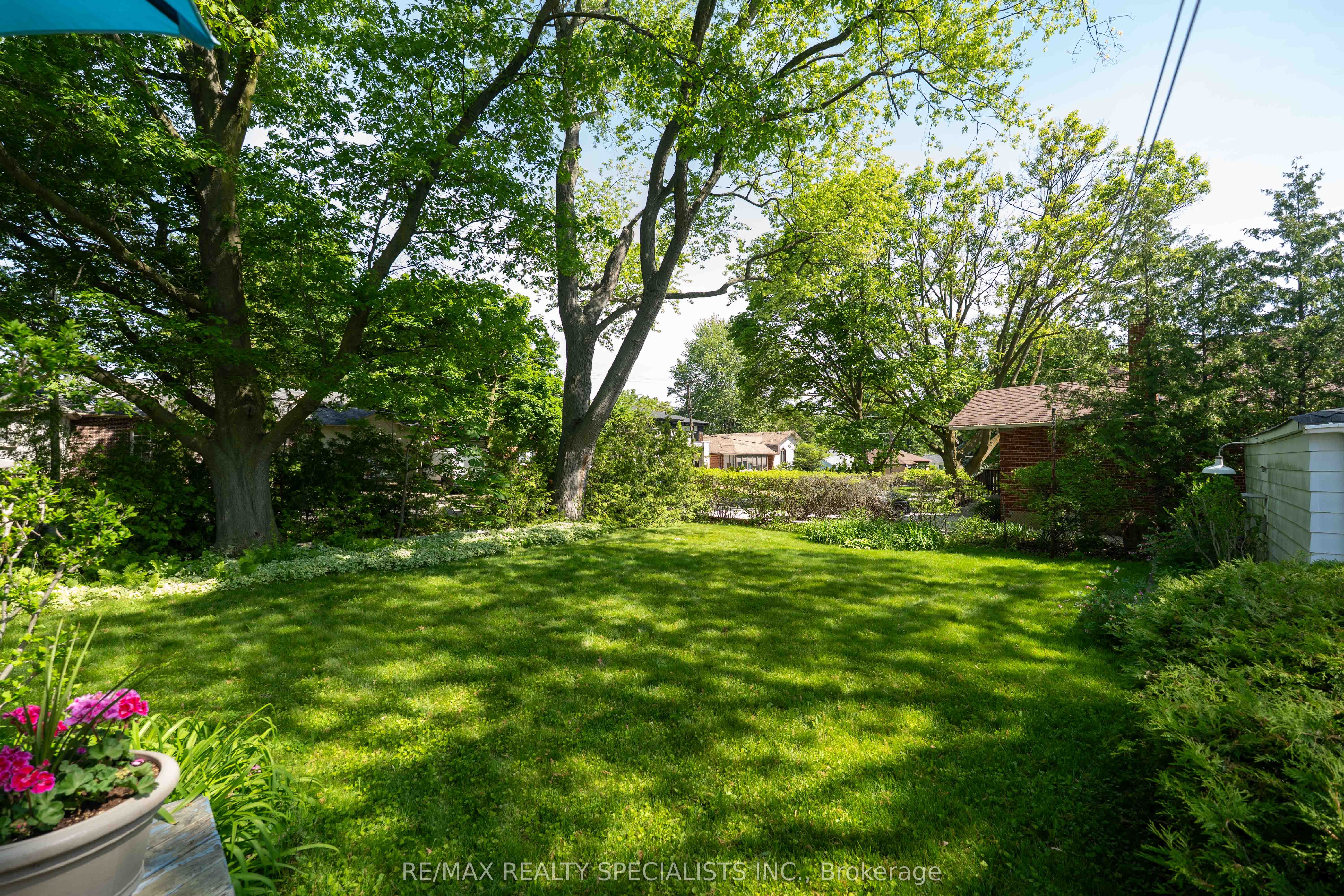 1481 Garnet Avenue, Mississauga, ON L5G 4C5 photo 4