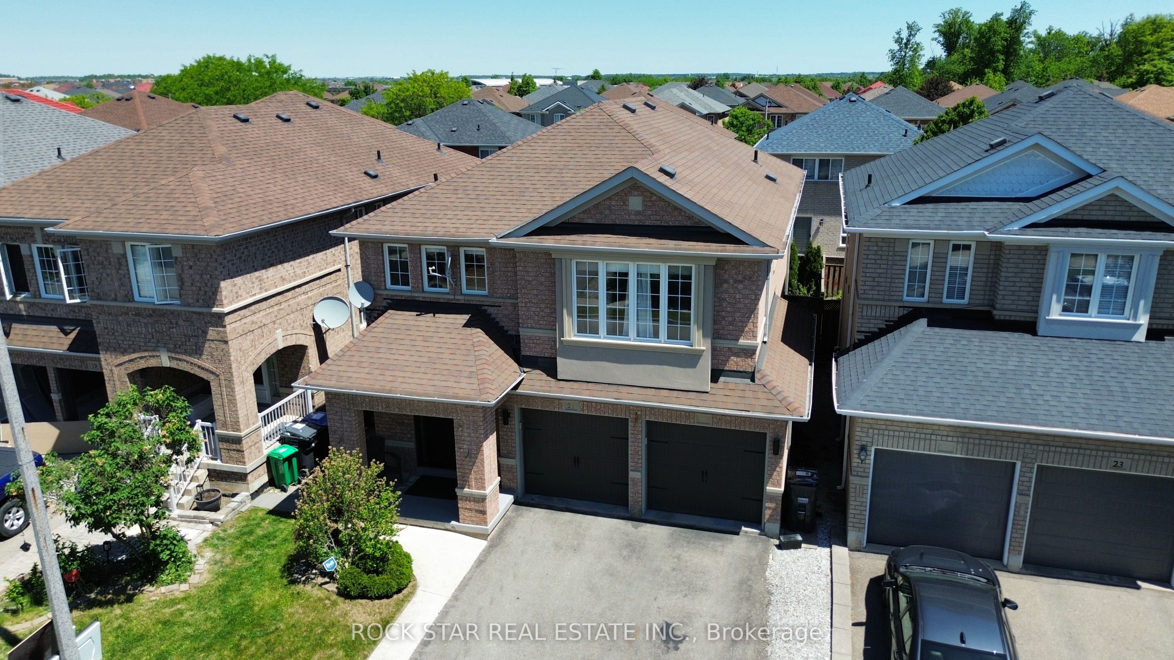 21 Trudelle Crescent, Brampton, ON L7A 2Z1 photo 2
