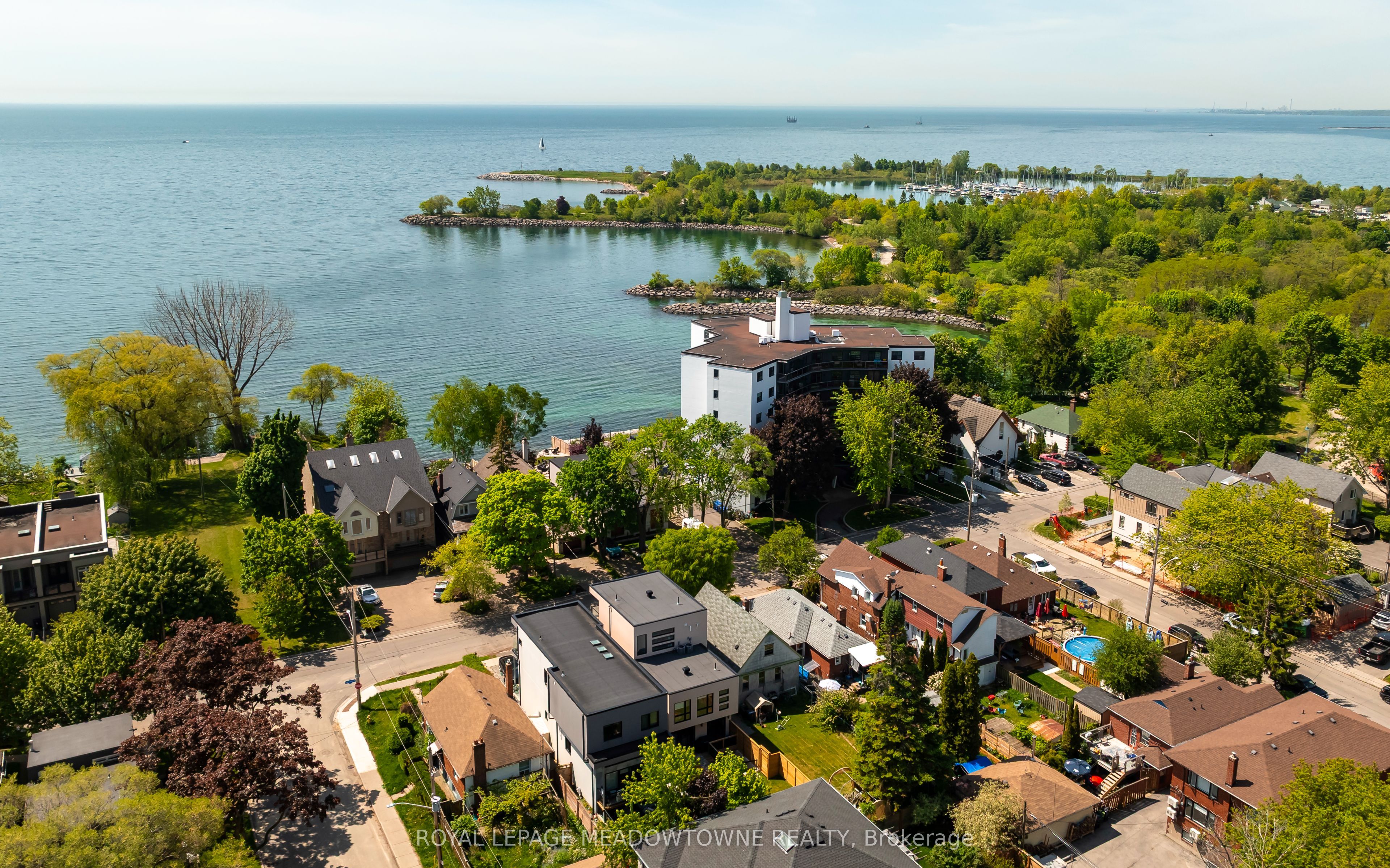 182 Lakeshore Drive, Toronto, ON M8V 2A9 photo 4
