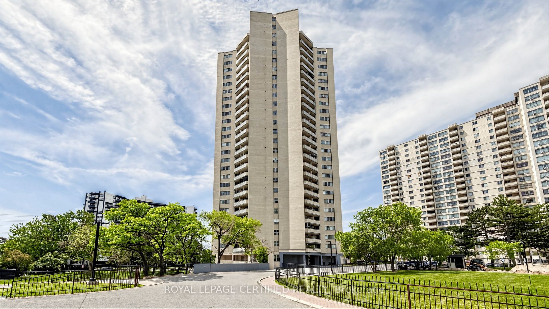 330 Dixon Road 1903, Toronto, ON M9R 1S9