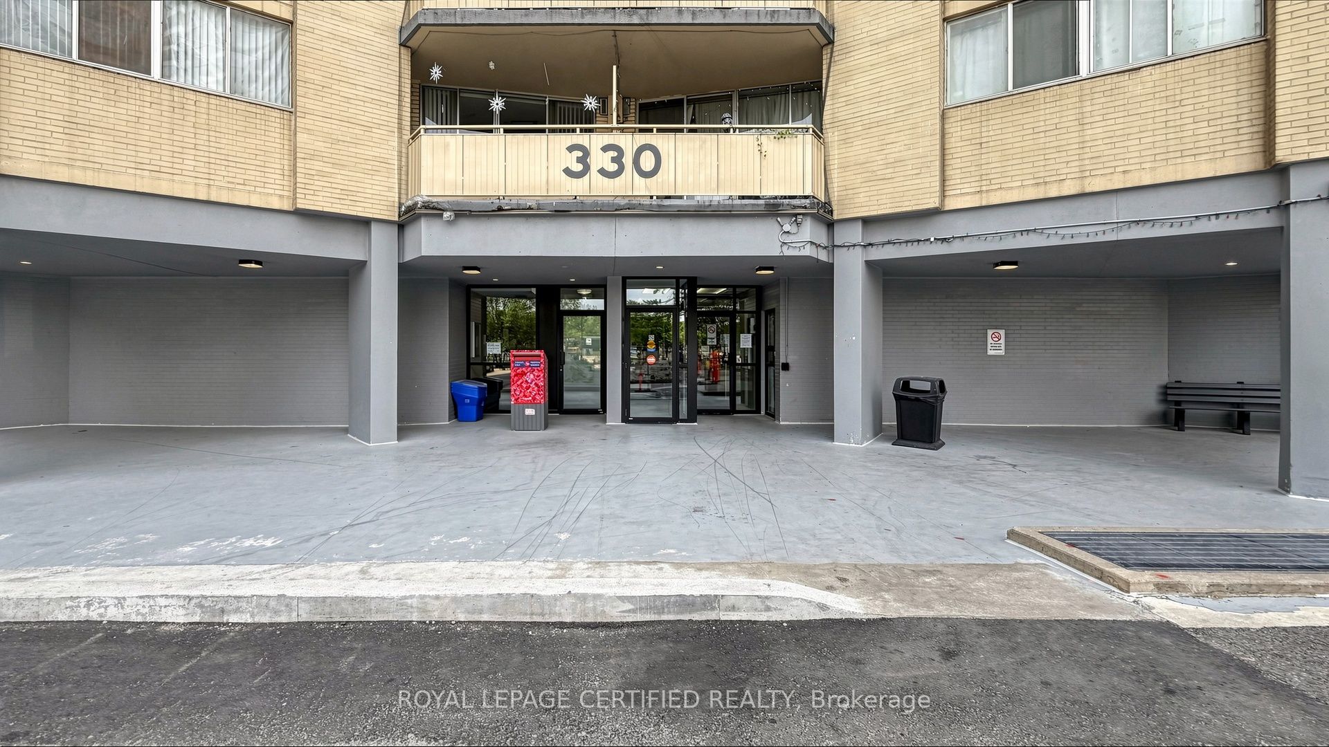 330 Dixon Road 1903, Toronto, ON M9R 1S9 photo 4