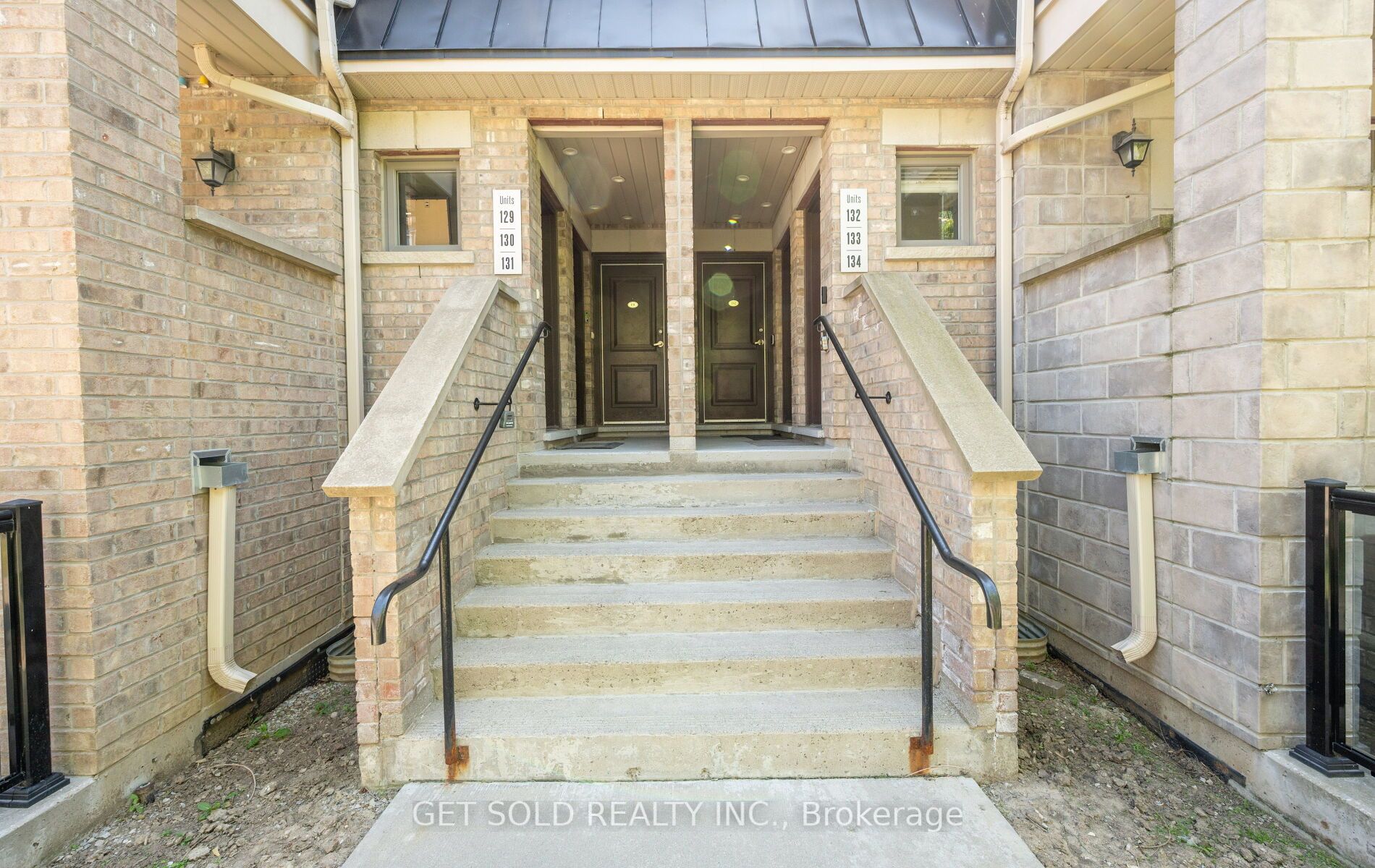 80 Parrotta Drive 132, Toronto, ON M9M 0E6 photo 2