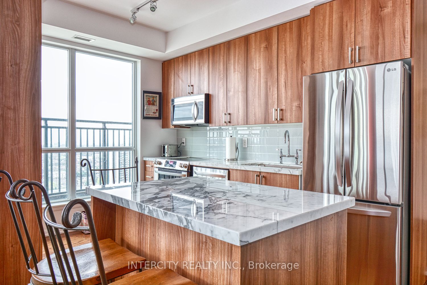 800 Lawrence Avenue W 2014, Toronto, ON M6A 1C3 photo 4