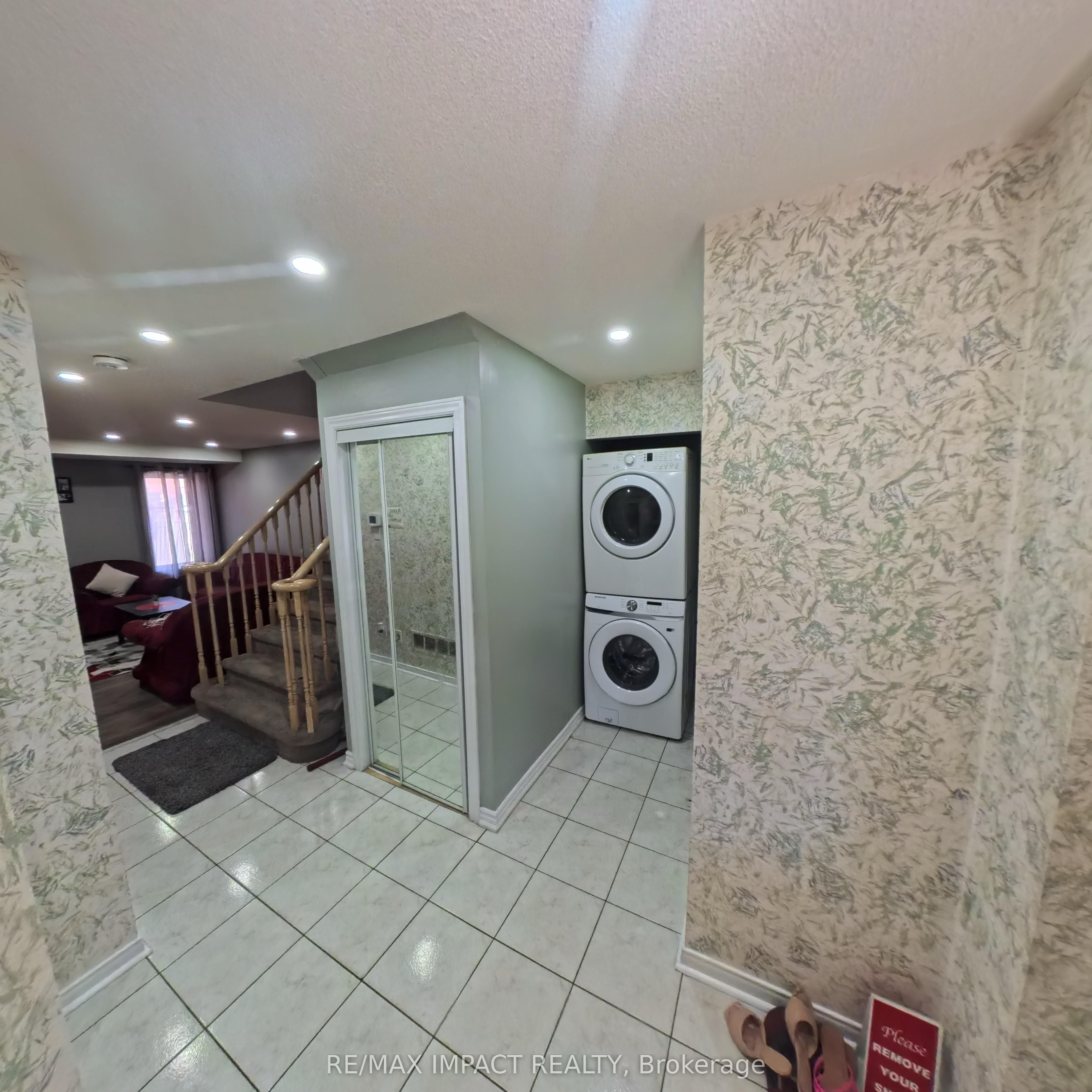 49 Hood Crescent, Brampton, ON L6Y 4S7 photo 5